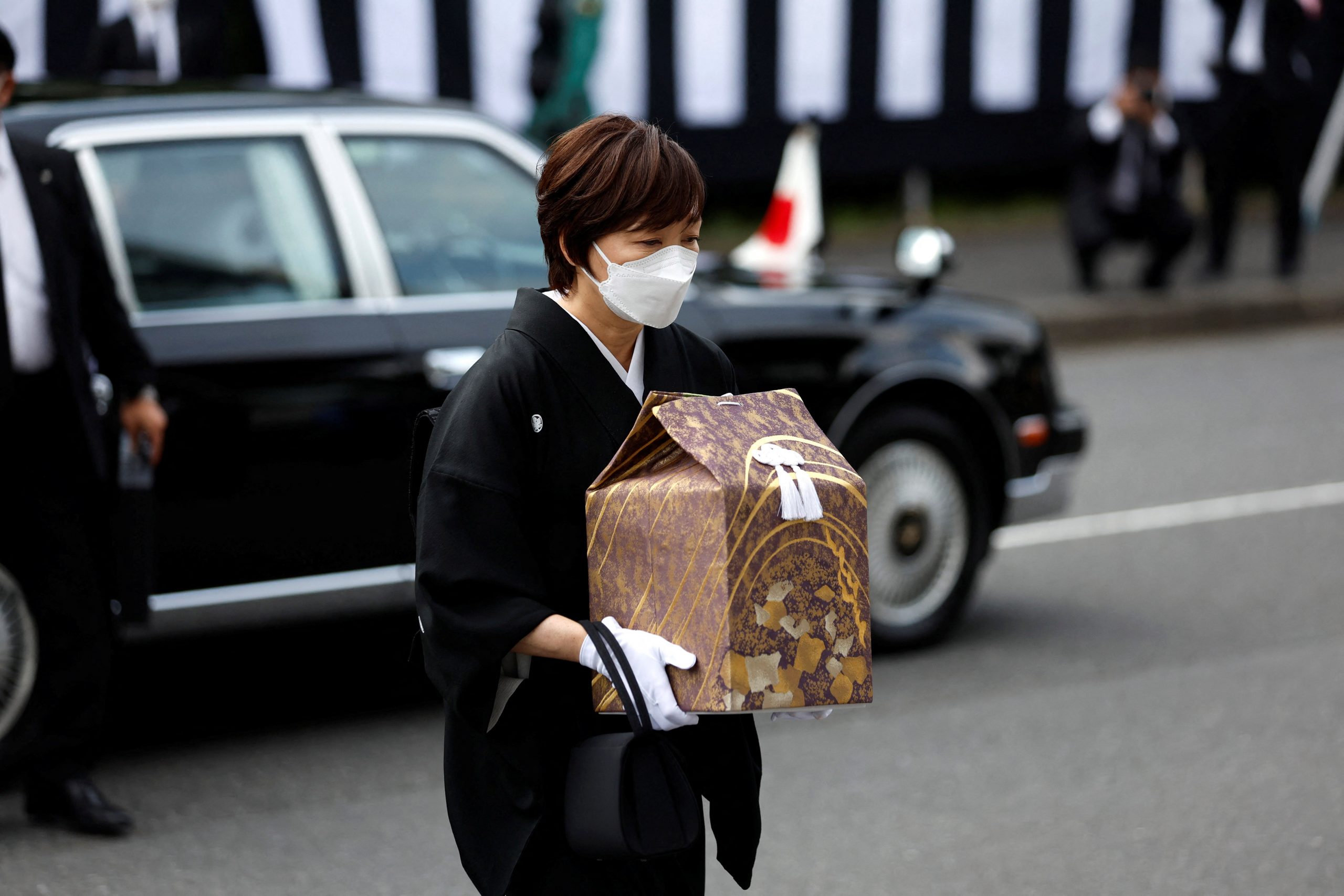 1664259035-2022-09-27T053121Z_1654384223_RC2GPW9L3BDH_RTRMADP_3_JAPAN-ABE-FUNERAL-scaled.jpg