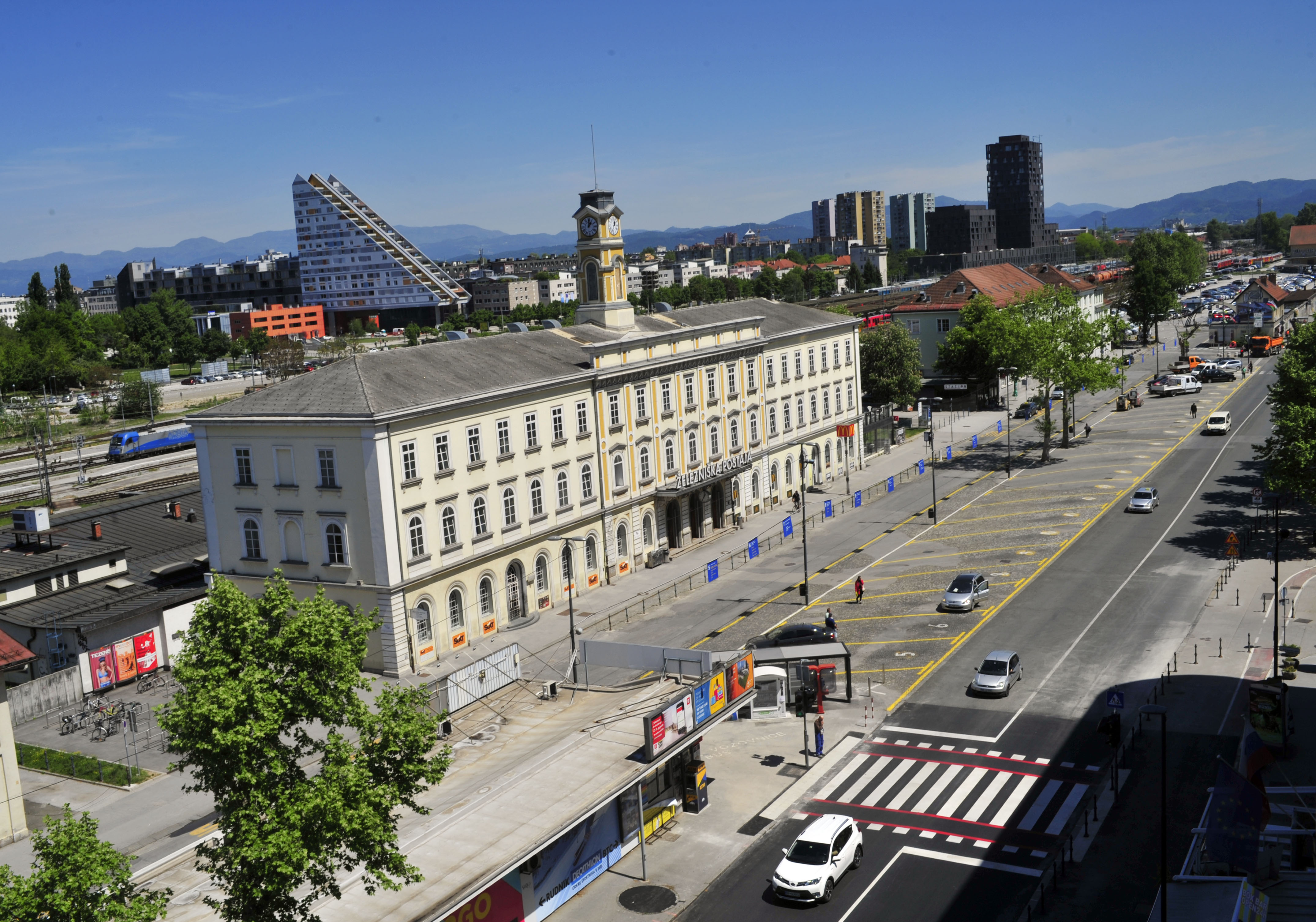 Železniška postaja