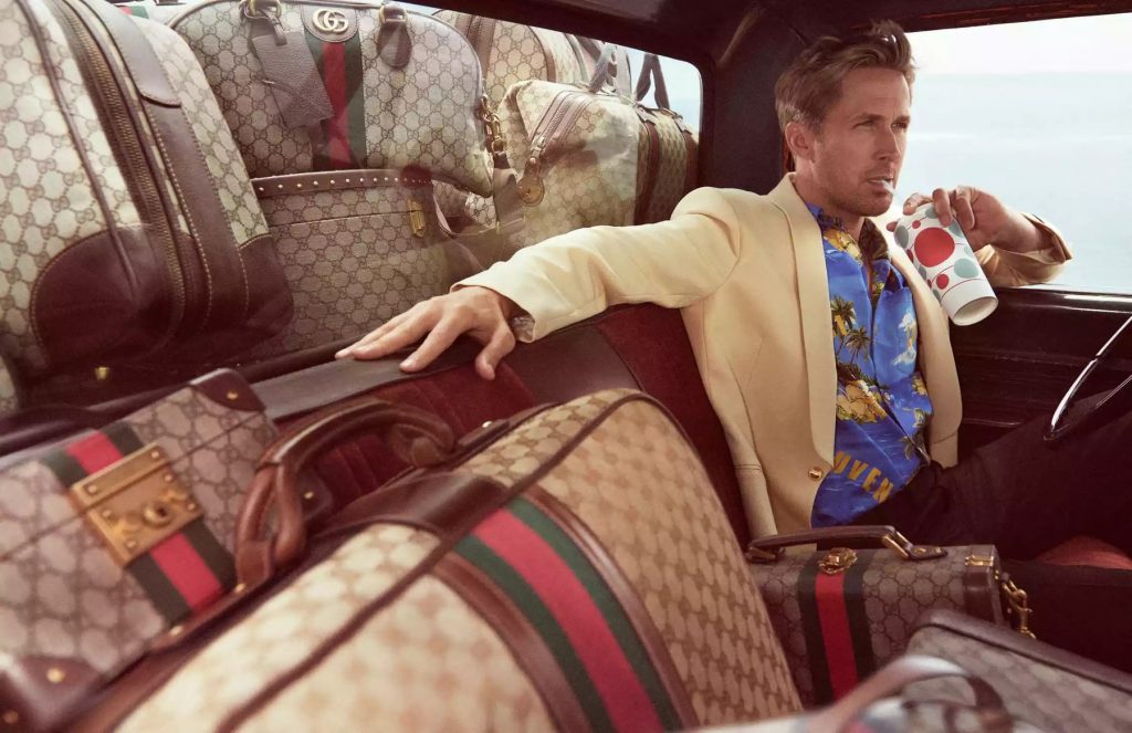 1665399833-ryan-gosling-gucci-potovalna-prtljaga-4-1024x663.jpg