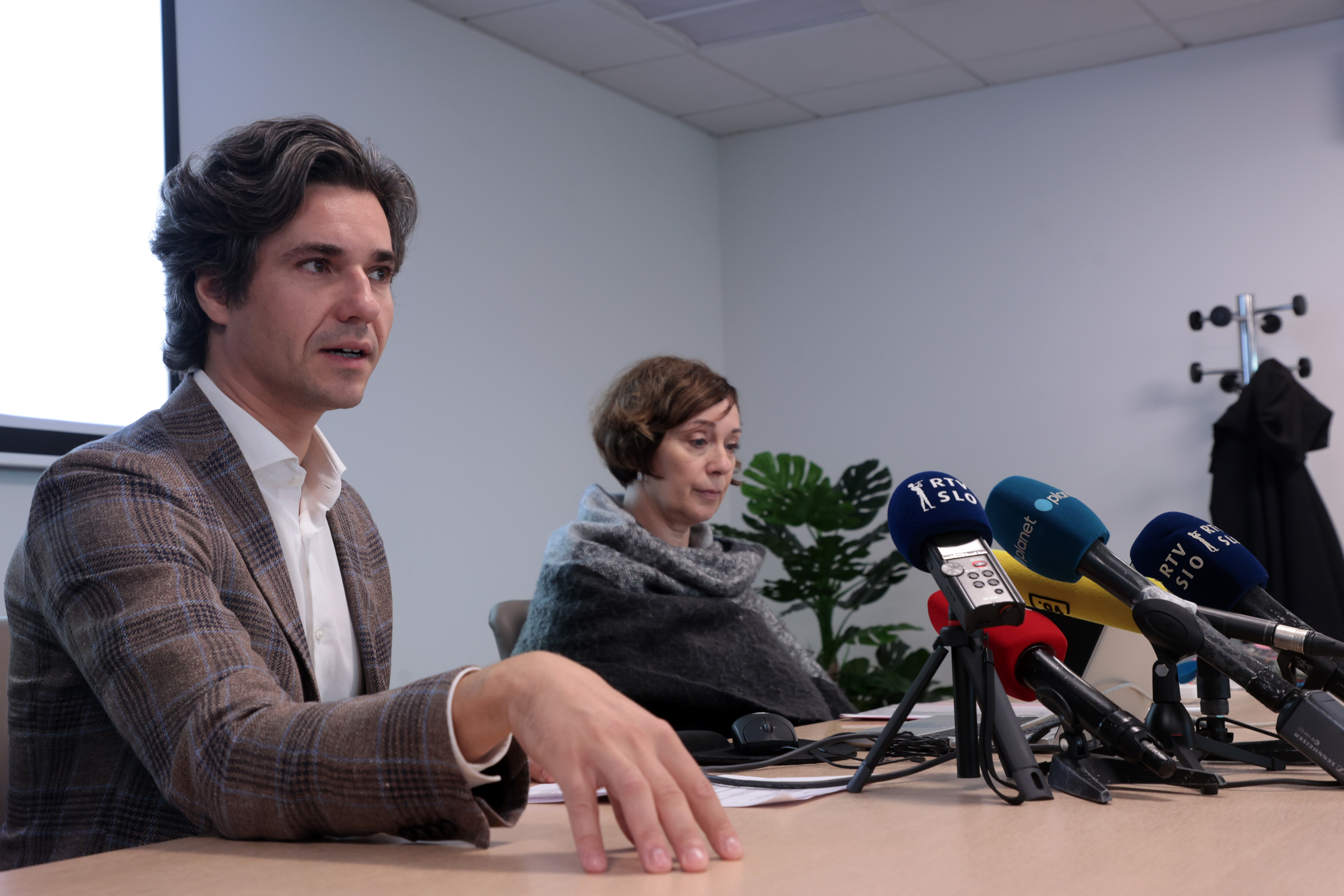 Luka Mesec, spletni kalkulator, energetski dodatek