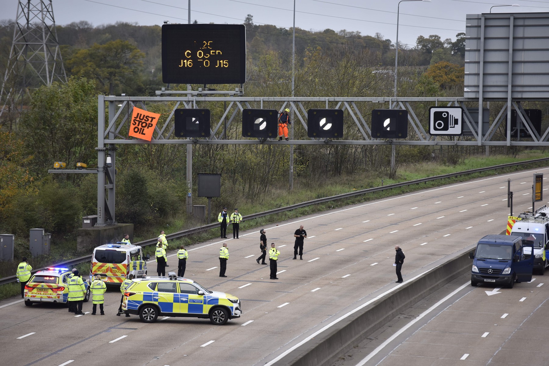 m25, just stop oil, protest