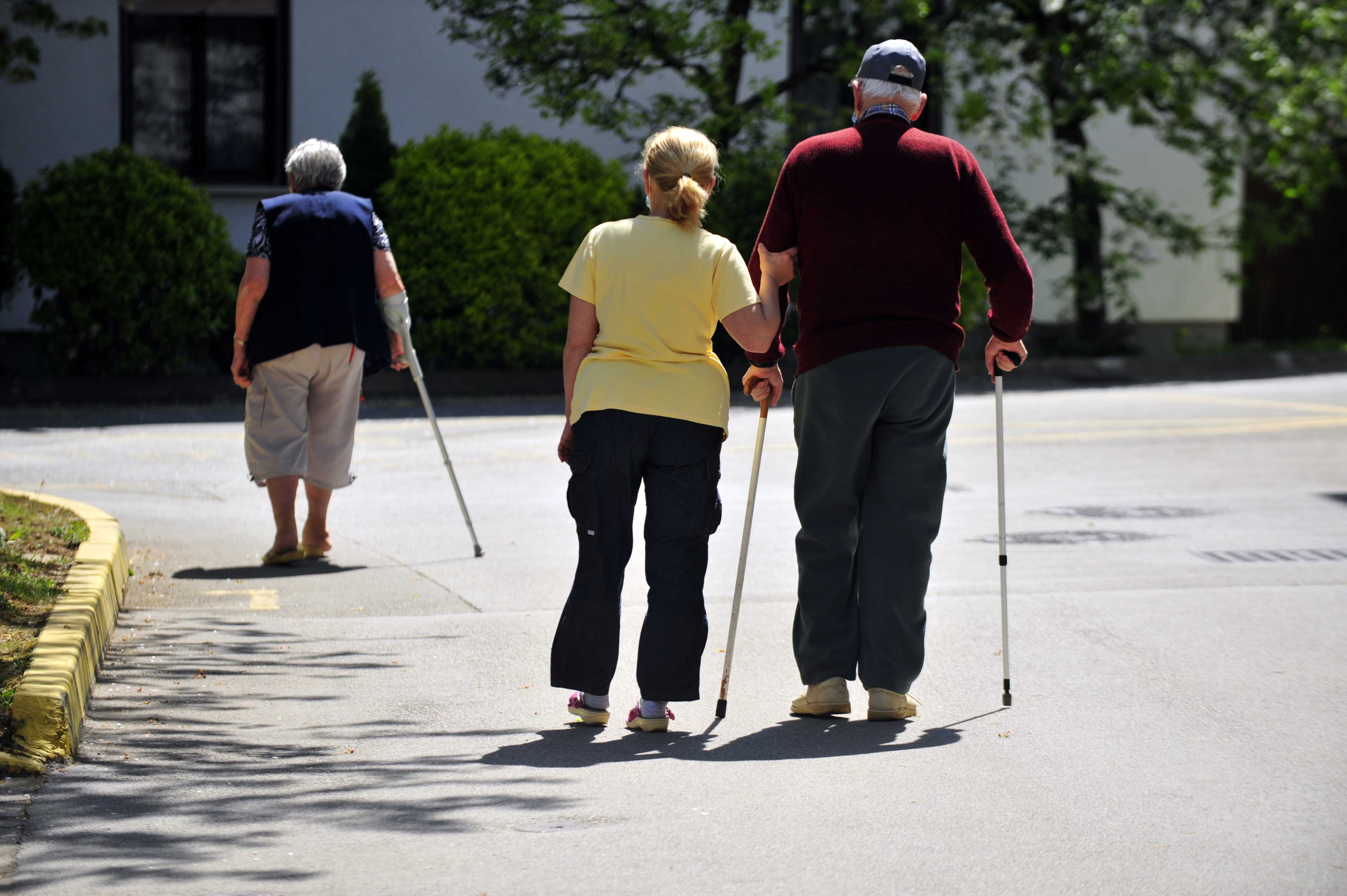 Dom starejih obèanov kofja loka
