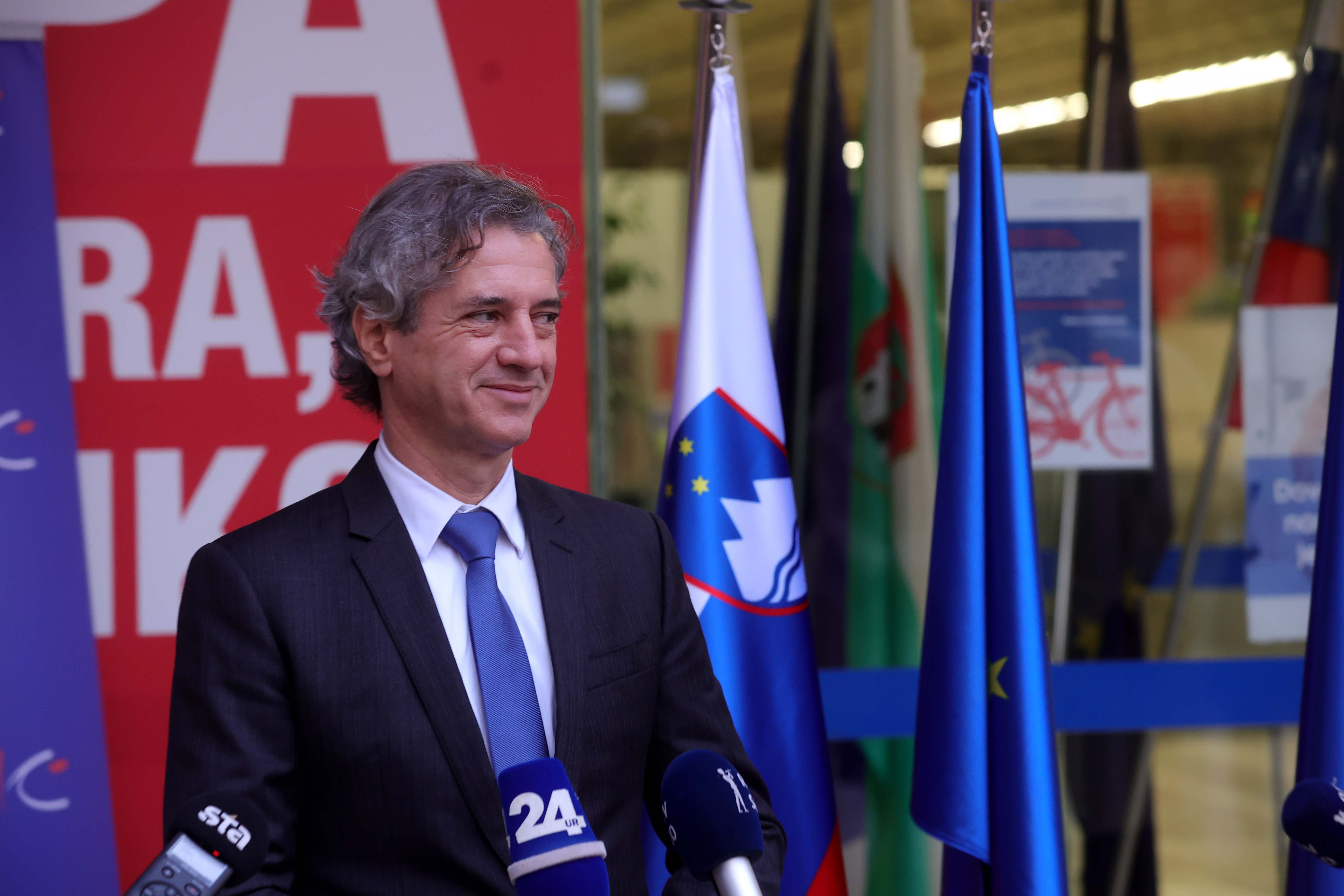 Izjava UKC, Robert Golob