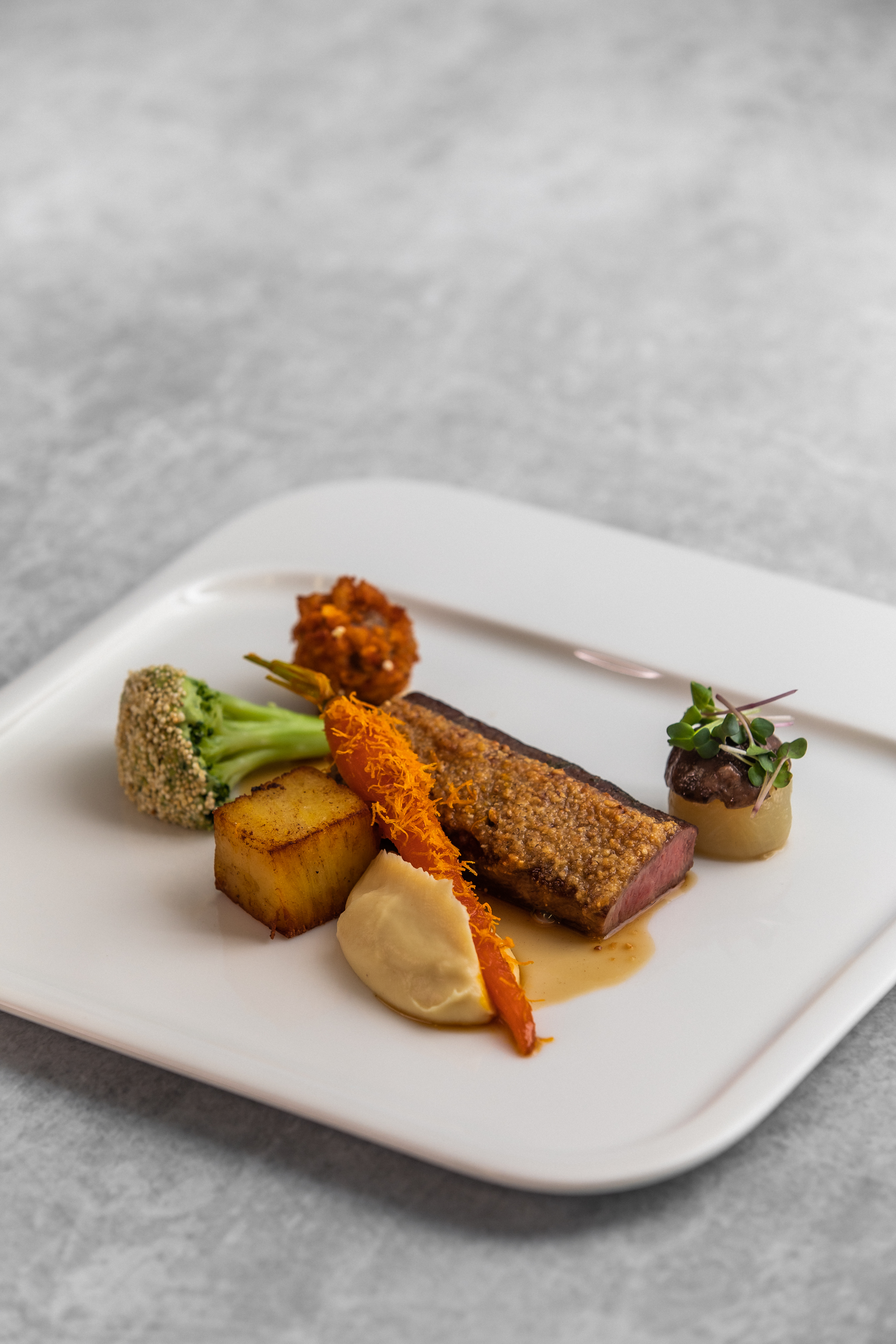 Glavna jed - uradna fotka