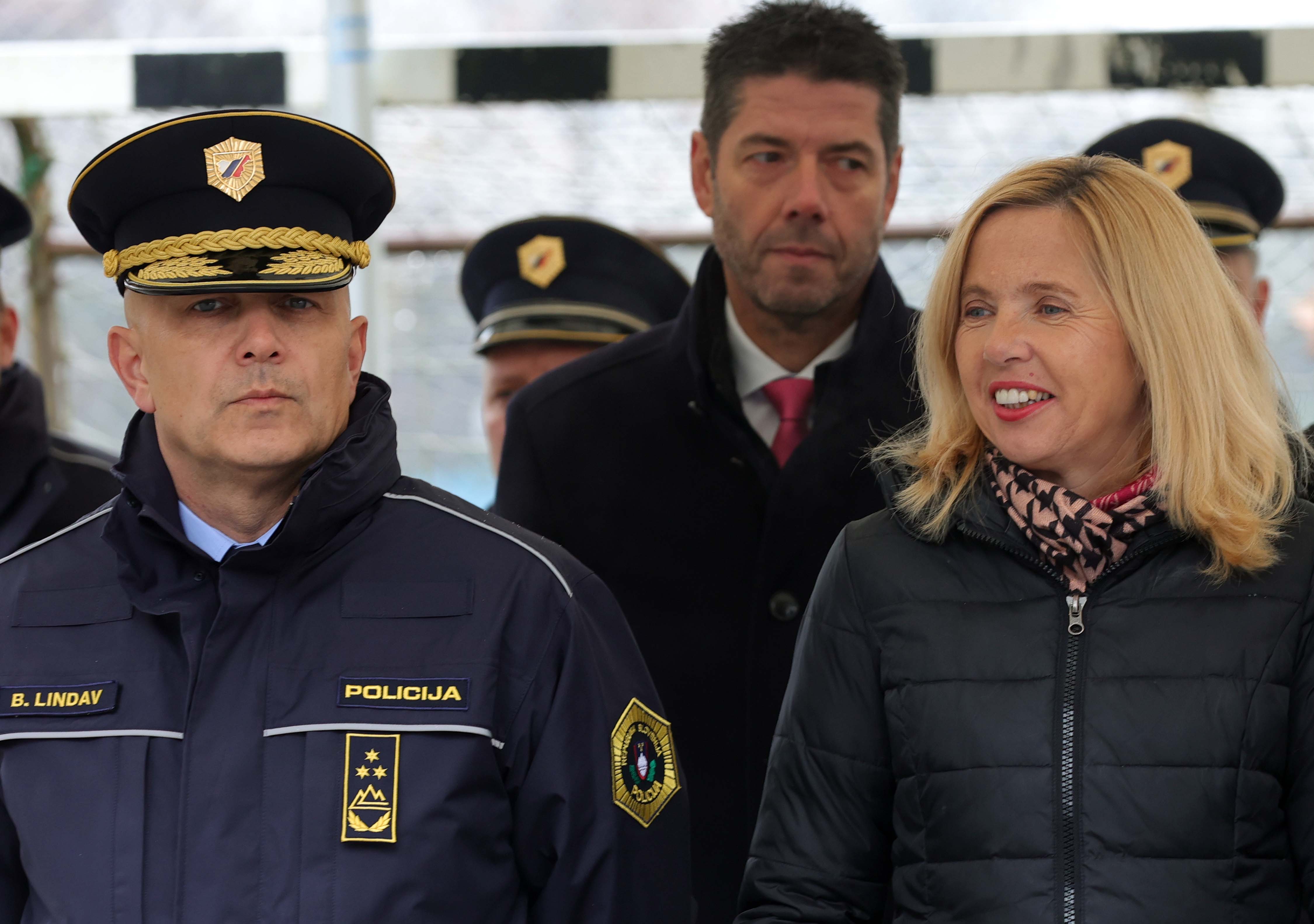 40 intervencijskih kombiniranih vozil