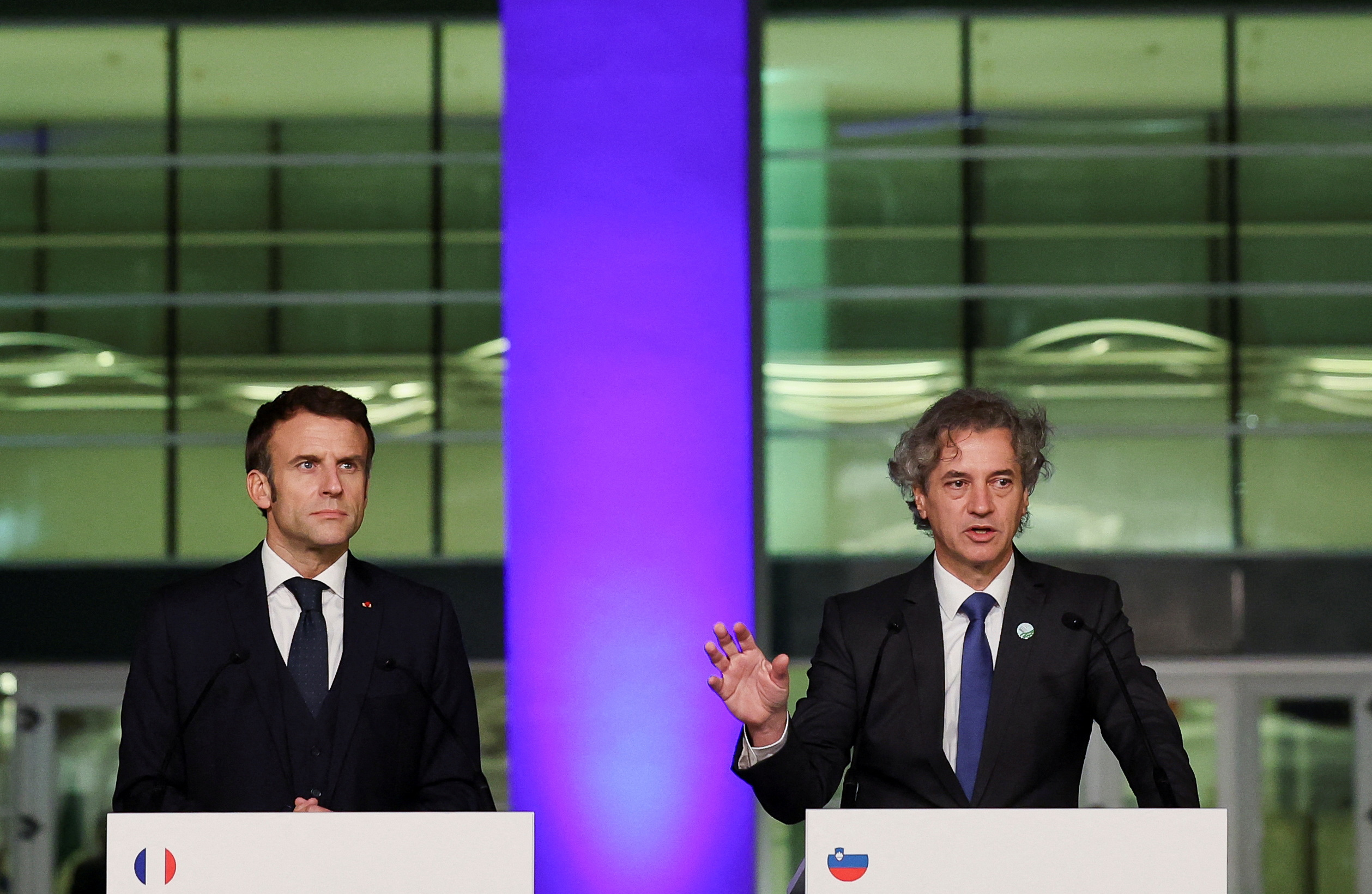 Robert Golob, Emmanuel Macron