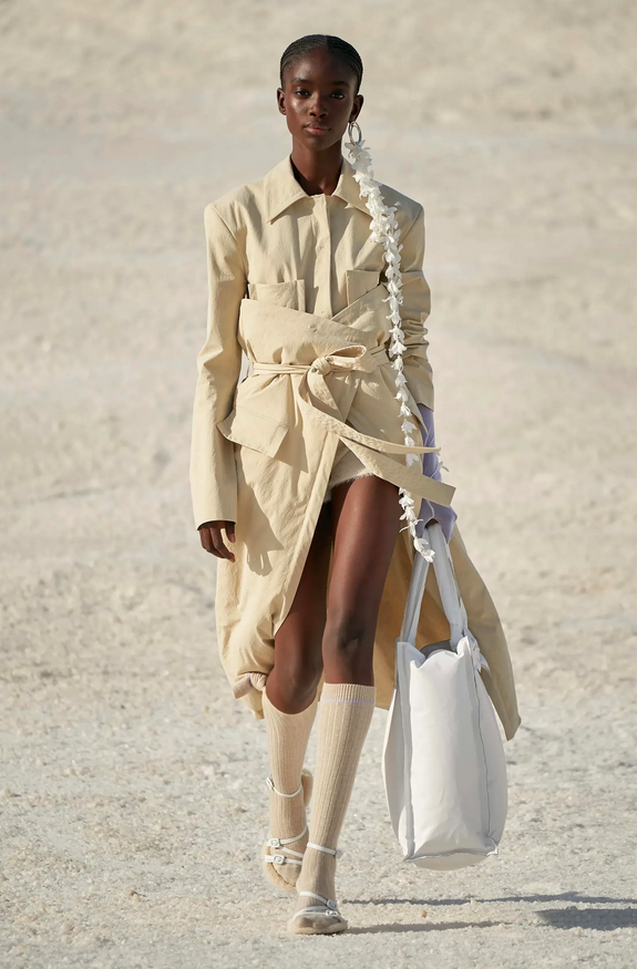 1670765404-Jacquemus.png