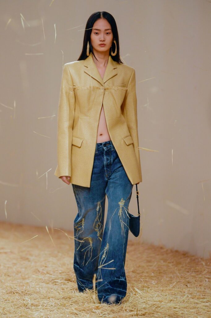 1670928347-jacquemus-pomlad-2023-1-682x1024.jpg