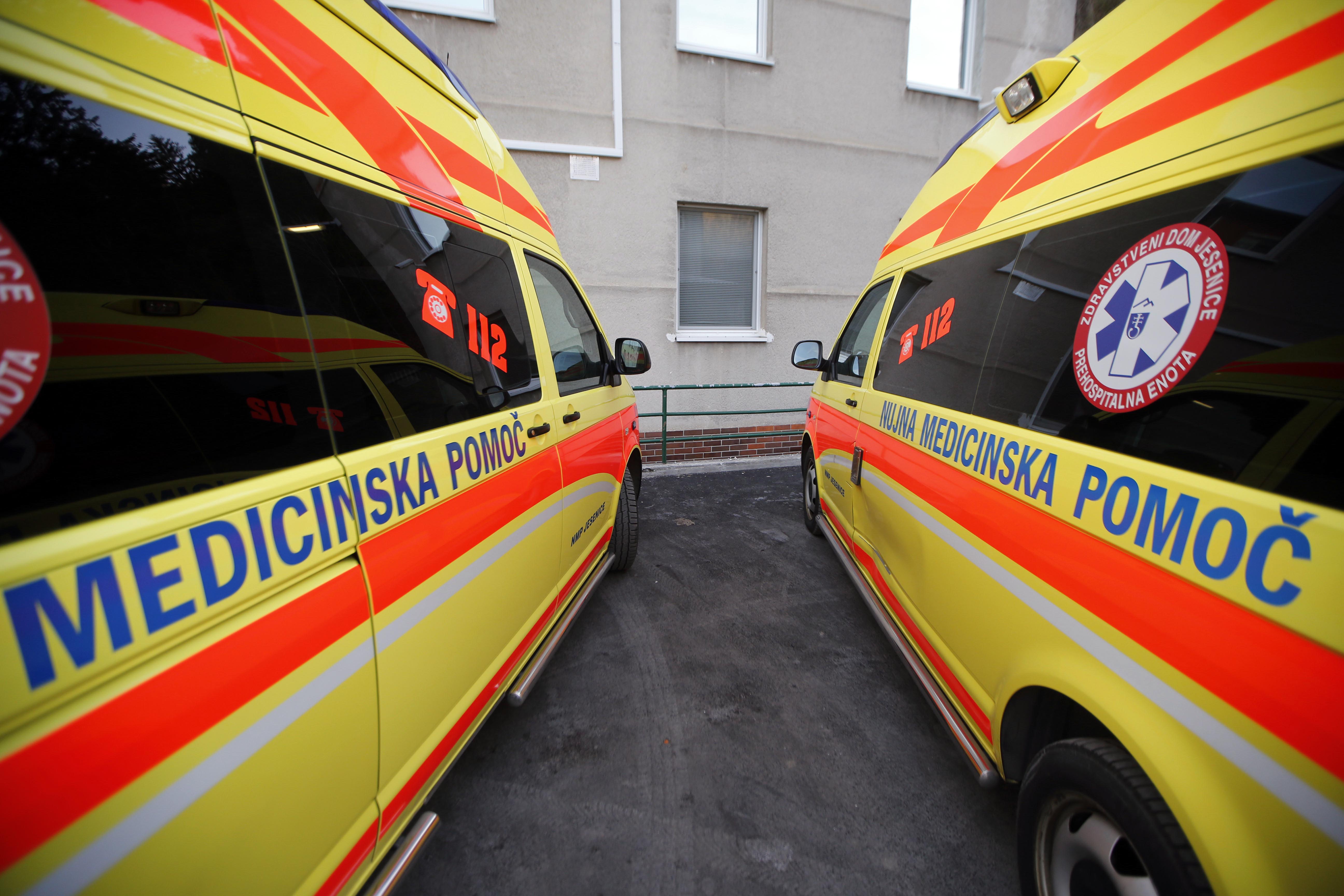 URGENTNI CENTER JESENICE BOLNISNICA RESEVALCI RESEVALNA VOZILA