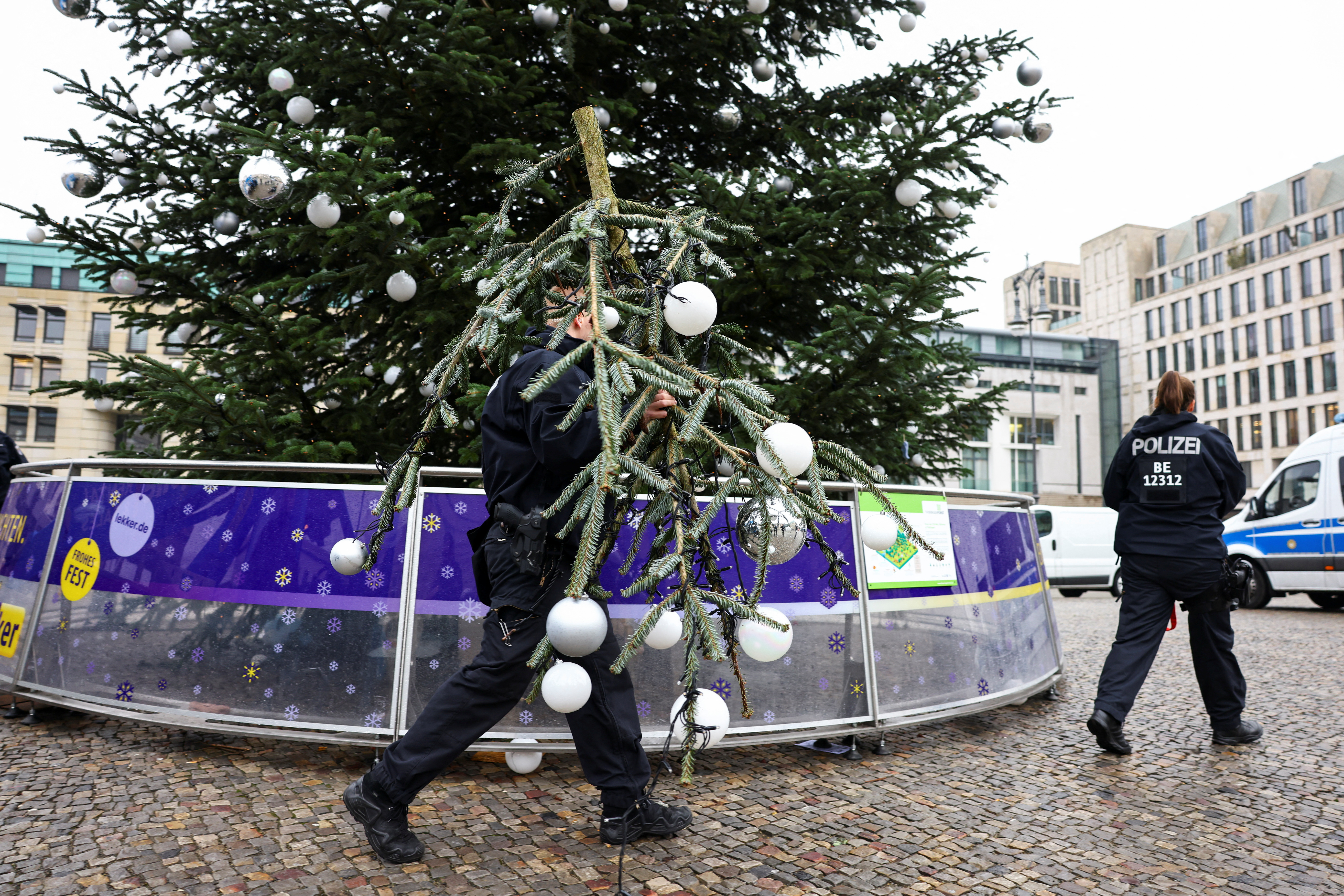 Last Generation, podnebni aktivisti, novoletna smreka, Berlin