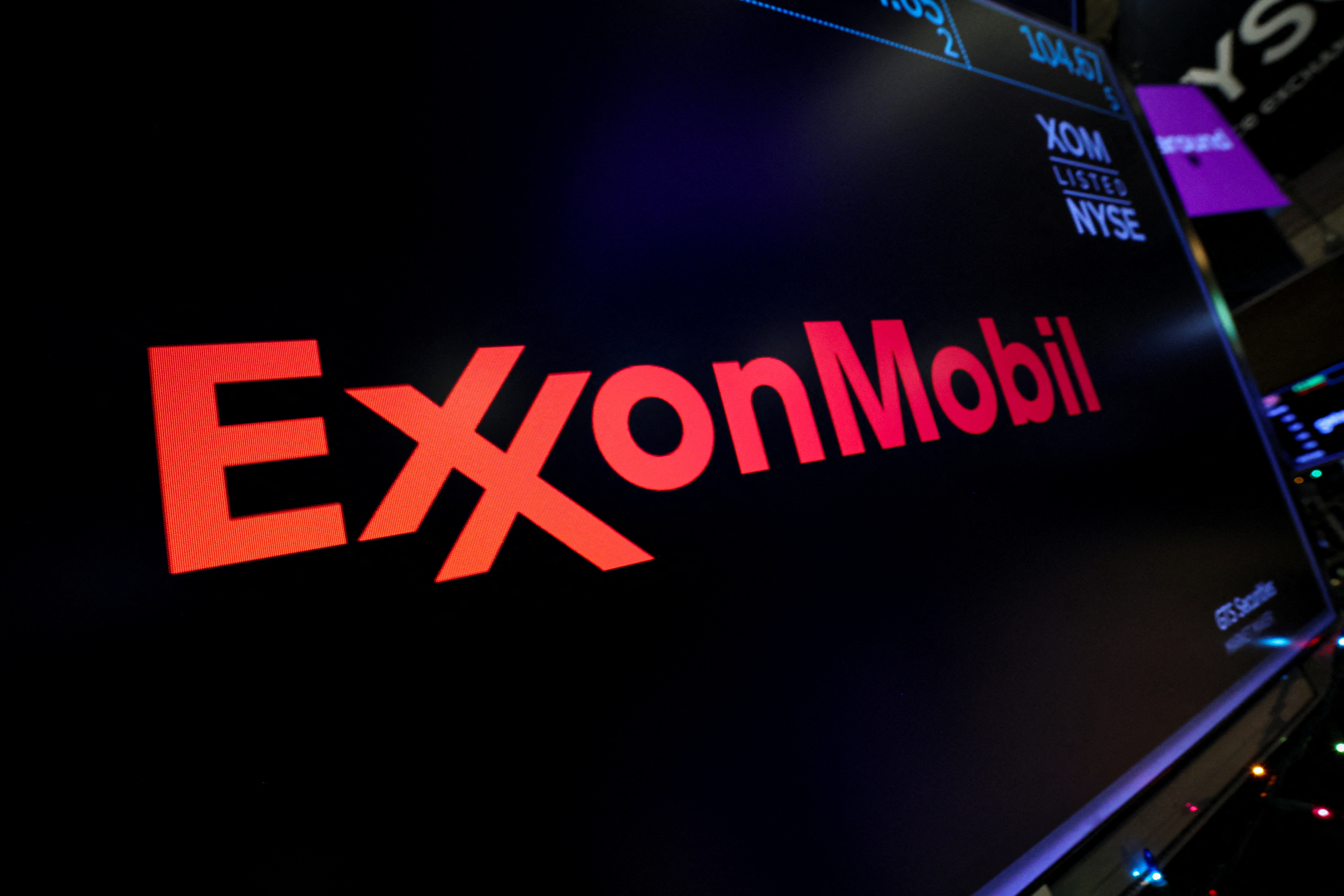 ExxonMobil,NYSE,energetika,podjetje,logo