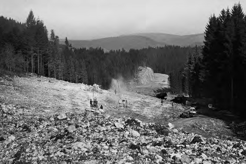 Rudi Paškulin, hrani: Muzej novejše zgodovine Slovenije | Miniranje terena na trasi Vrhnika–Postojna.