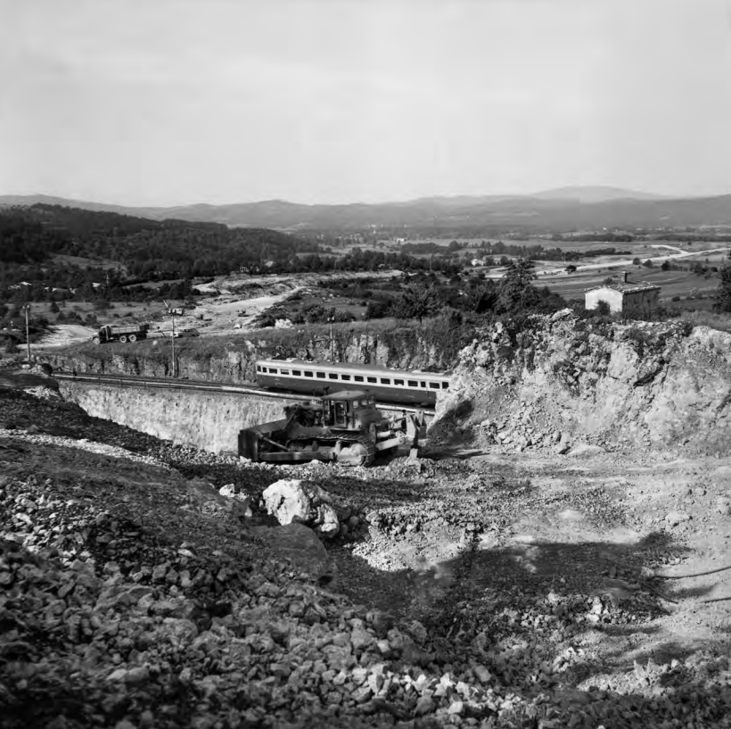 Ivan Kramžar, hrani: Muzej novejše zgodovine Slovenije | Izkopi na avtocesti. 