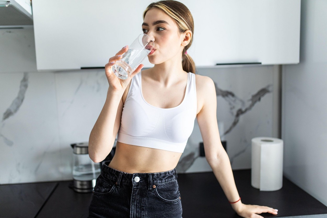 ženska, voda, hidracija