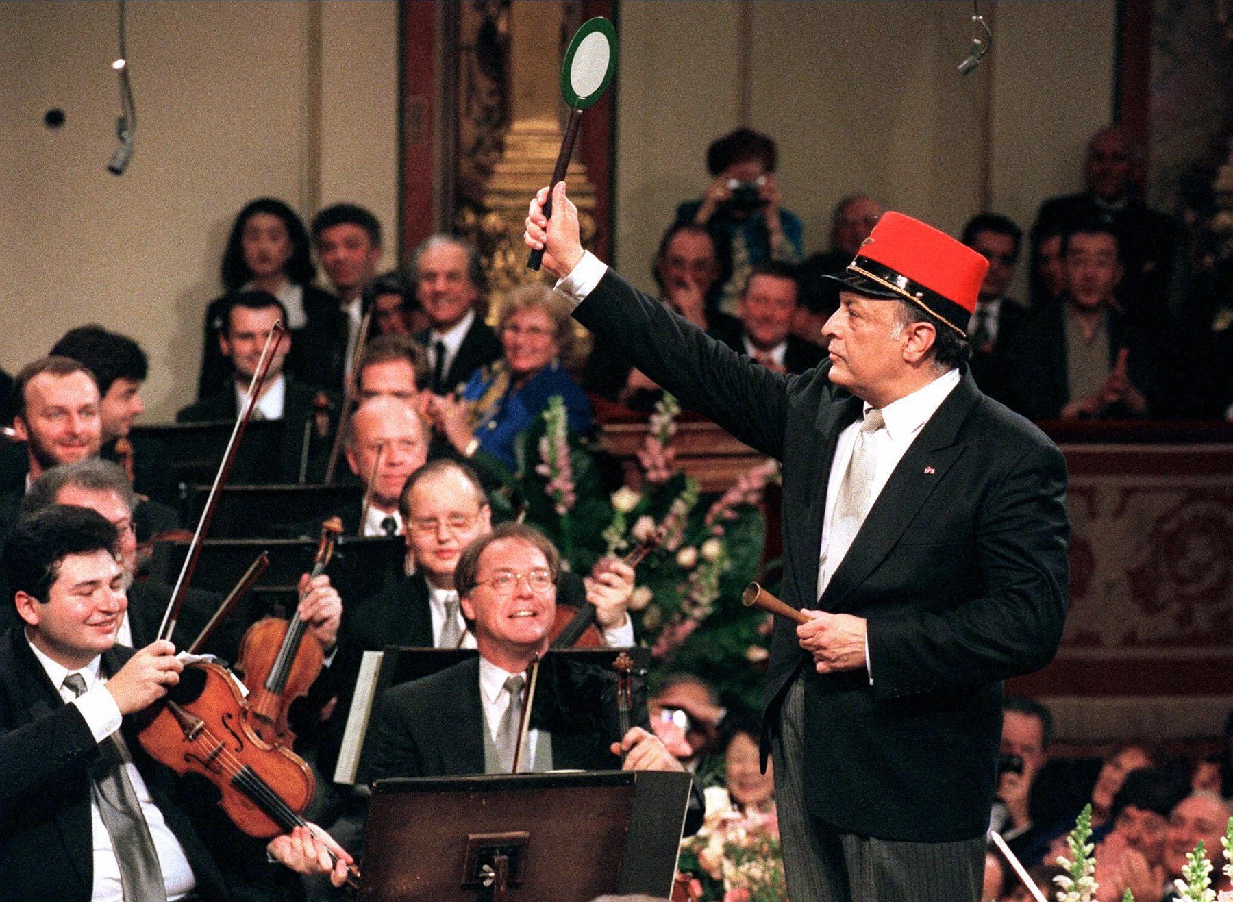 Zubin Mehta na novoletnem koncertu leta 1998 (PROFIMEDIA)