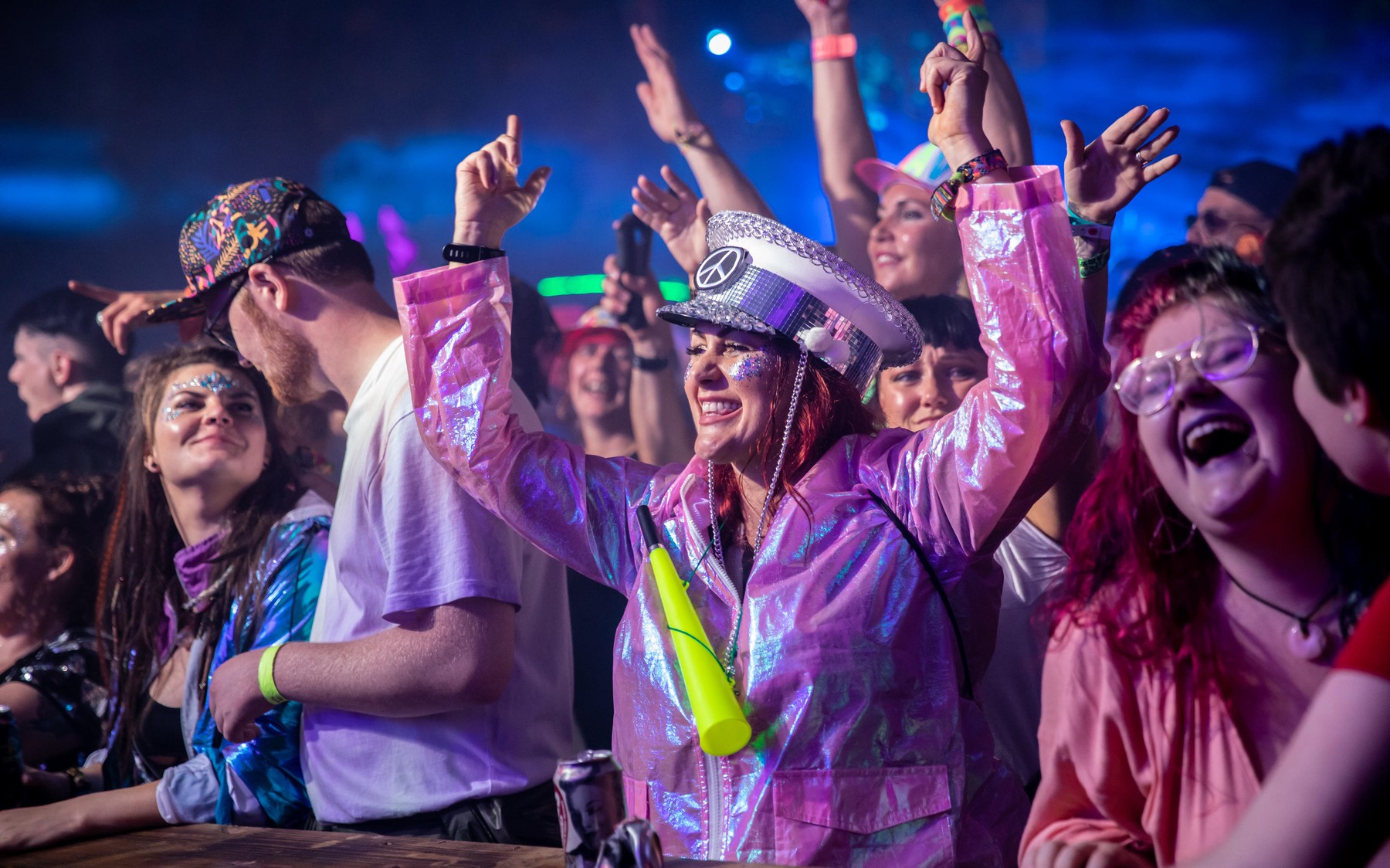 rave, zabava, glasba