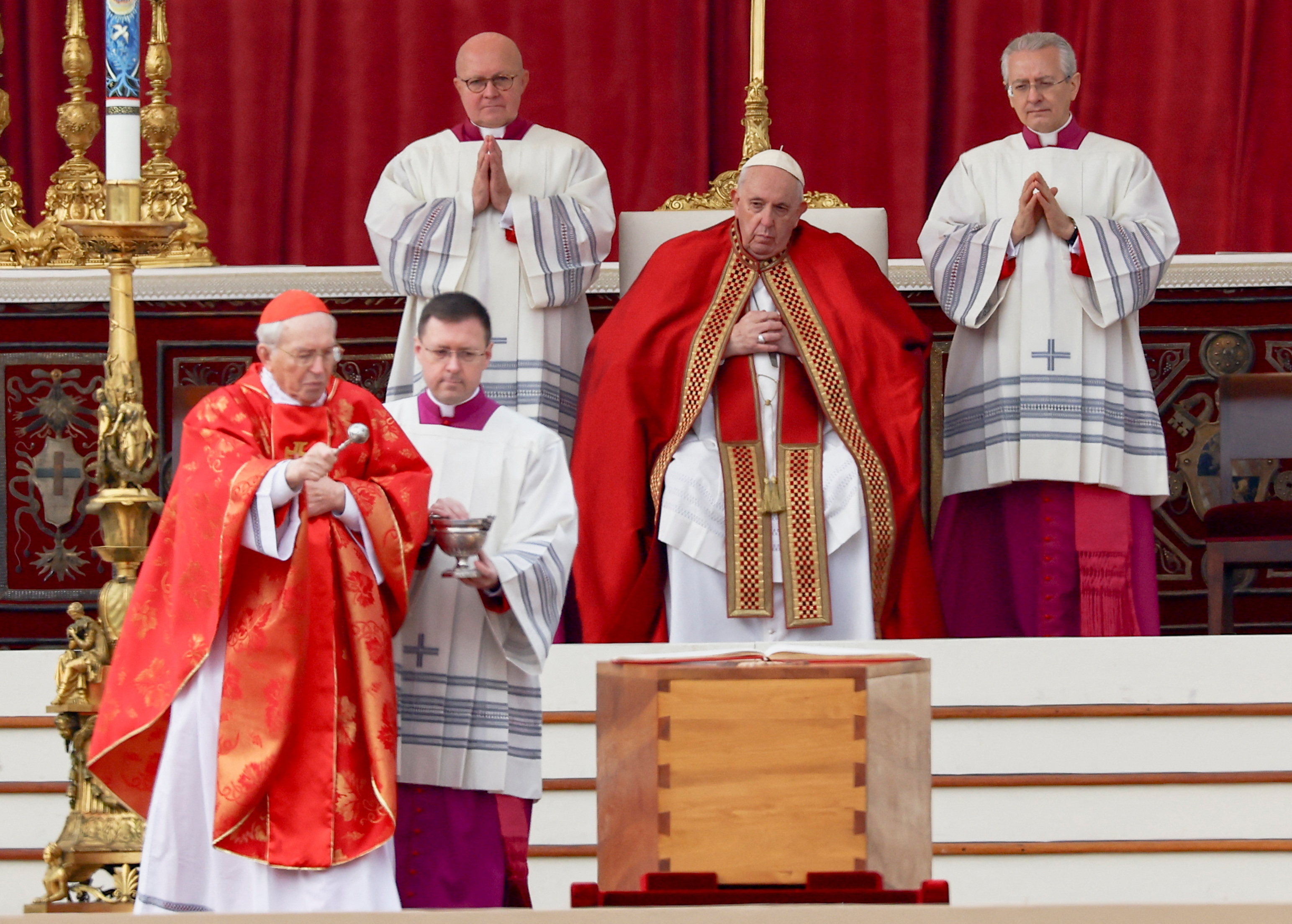 pogreb papaža Benedikta XVI.