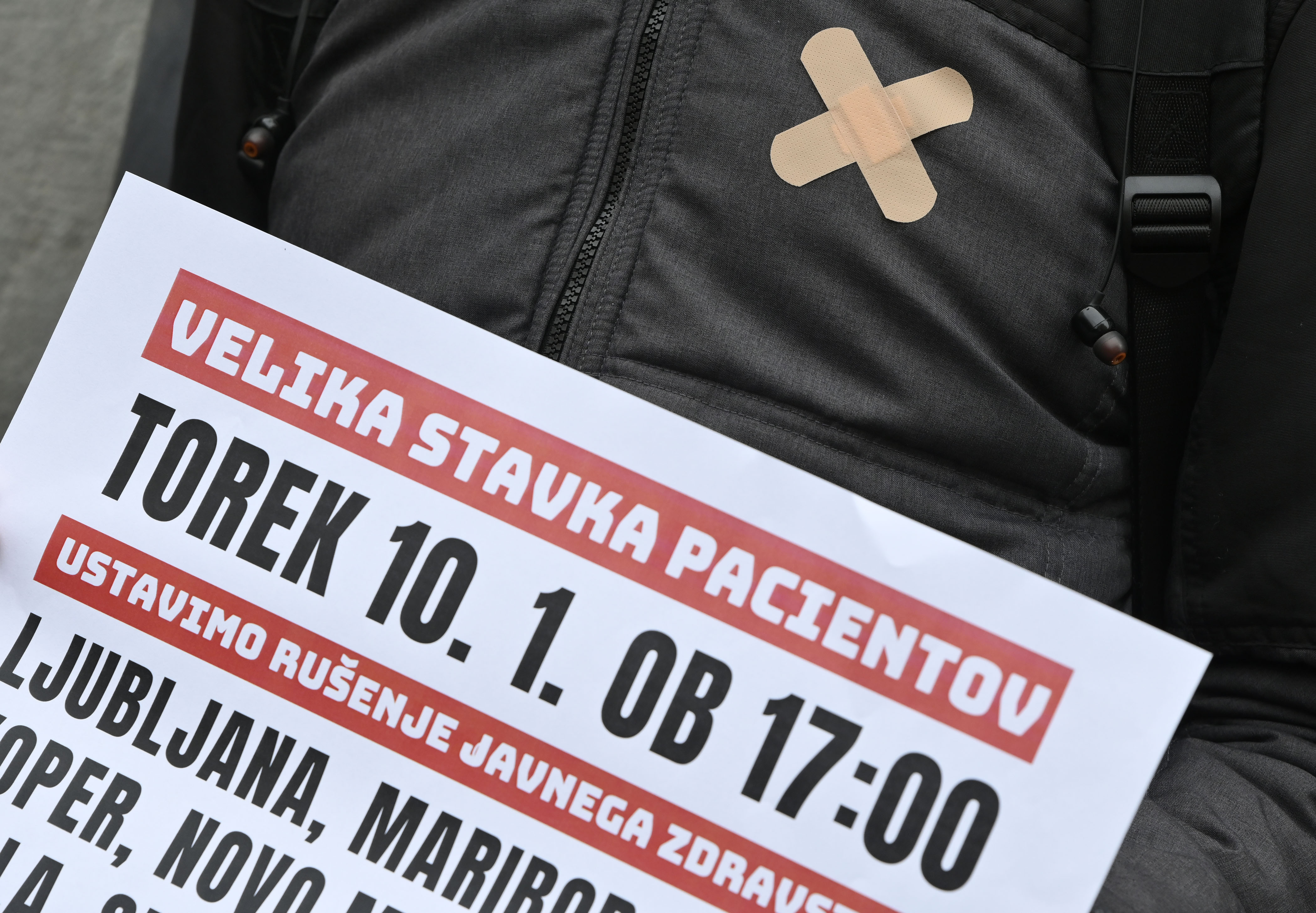 Iniciativa Glas ljudstva kampanja Ustavimo ruenje javnega zdravstva!