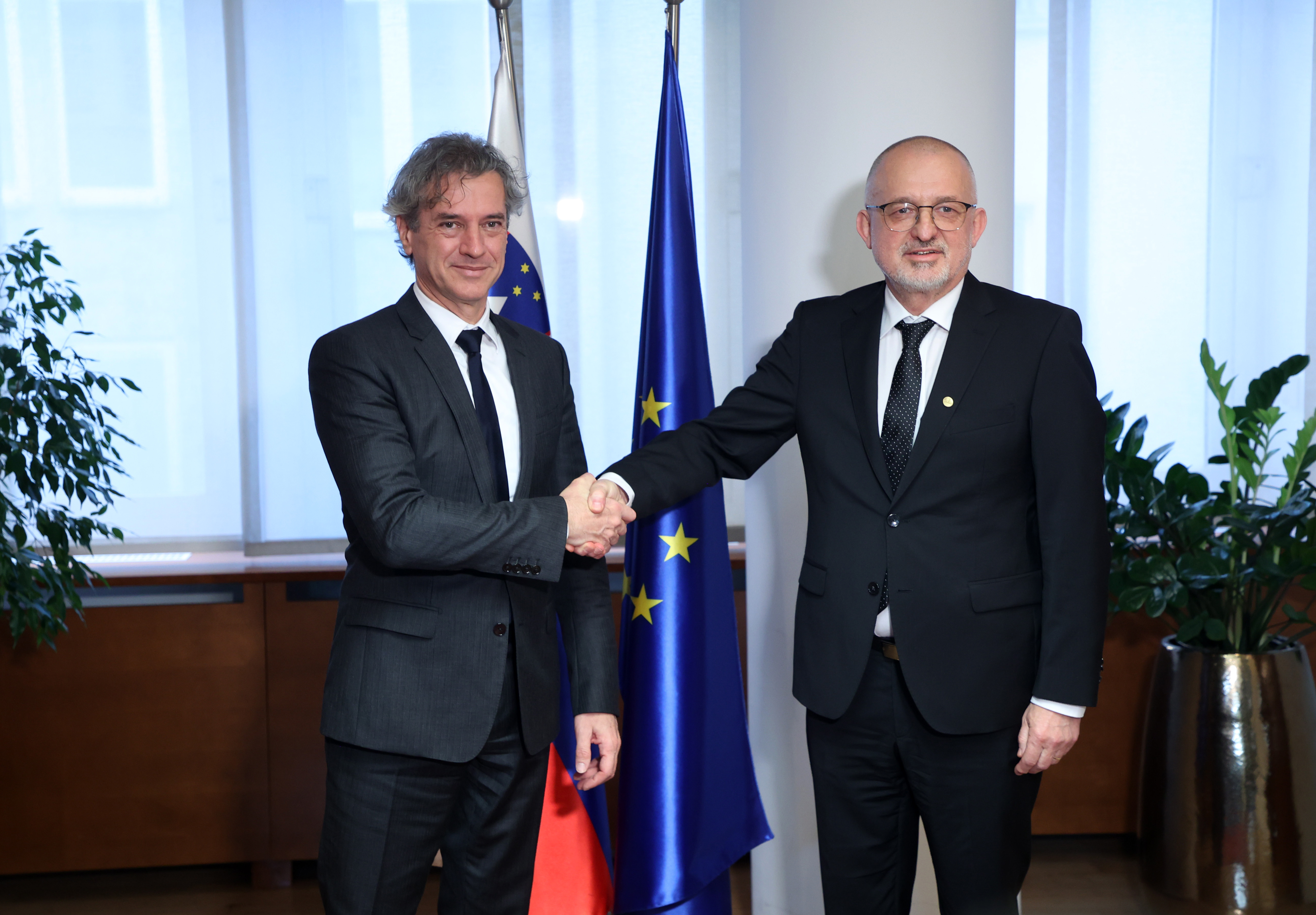 Robert Golob in Vladimir Horvat na seji sodnega sveta (Foto: Borut Živulović/BOBO)