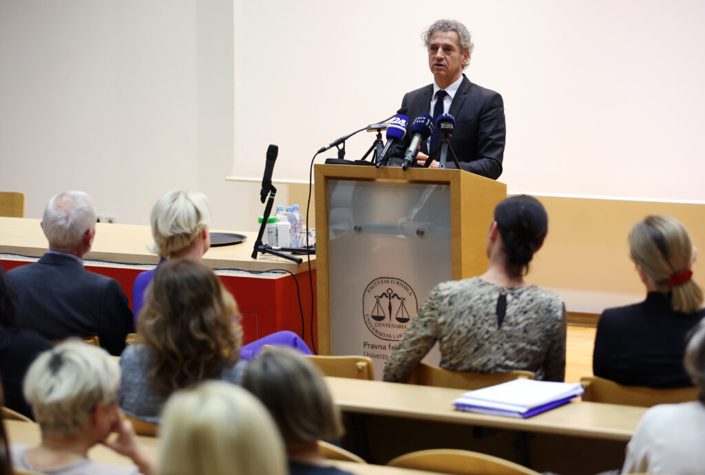 Borut Živulović/BOBO