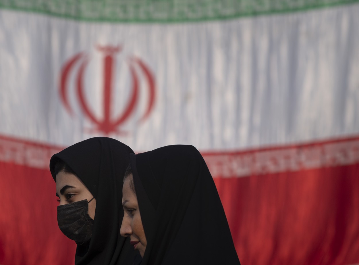 obvezno zakrivanje, naglavna ruta, hidžab, iran, iranka