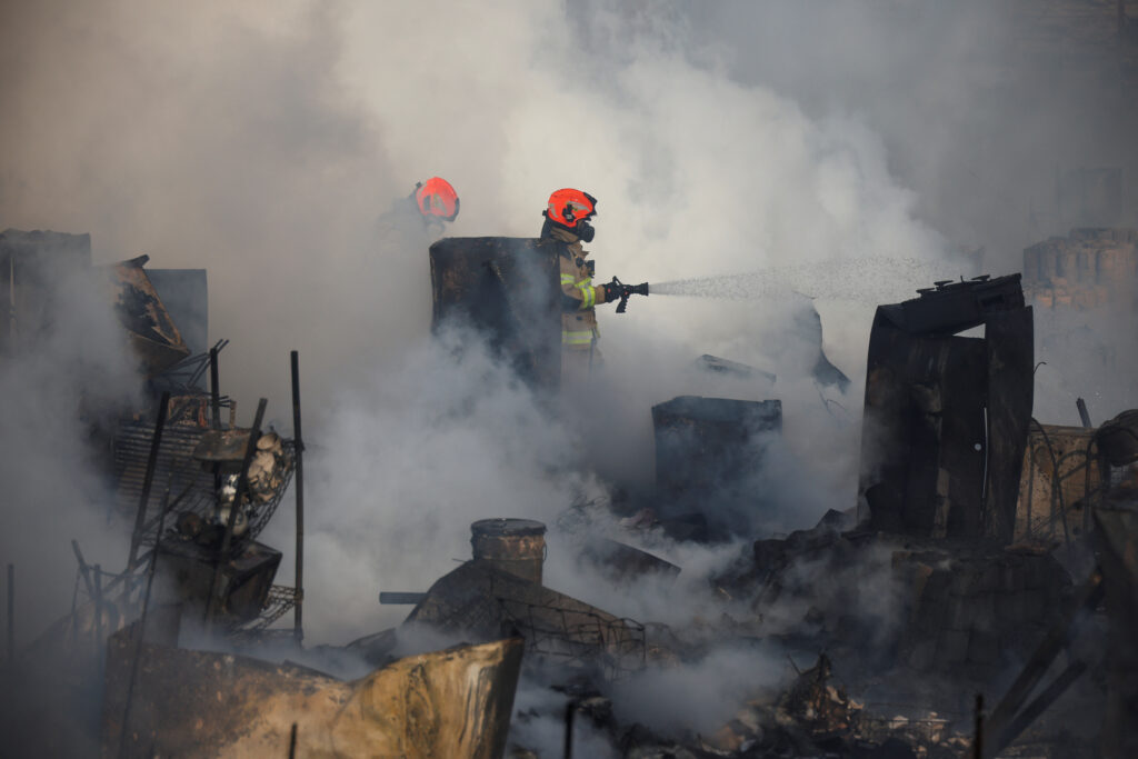 1674213109-2023-01-20T013617Z_1500556921_RC21UY9FDUX1_RTRMADP_3_SOUTHKOREA-FIRE-1024x683.jpg