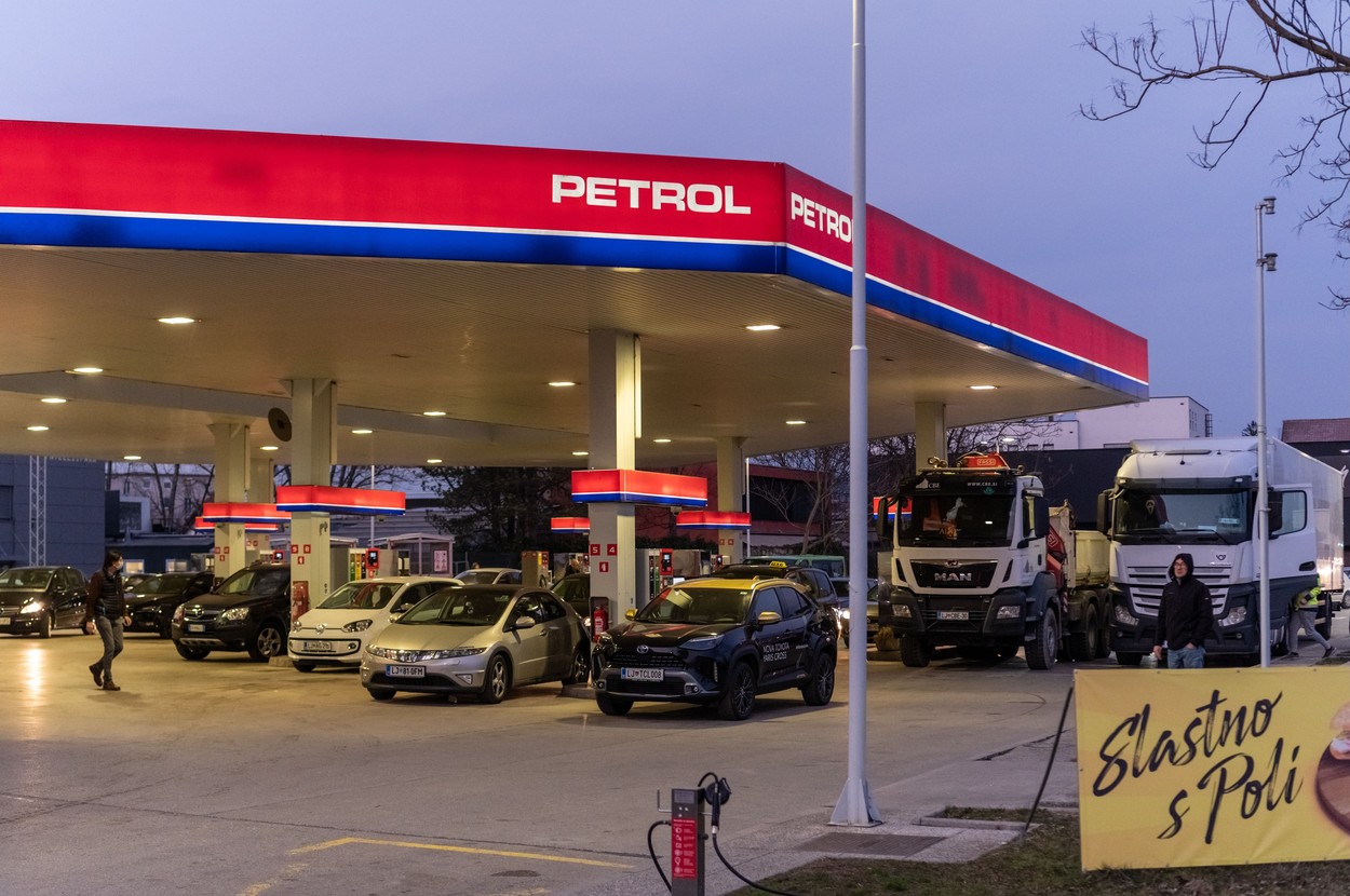 Petrol, črpalka, bencinska