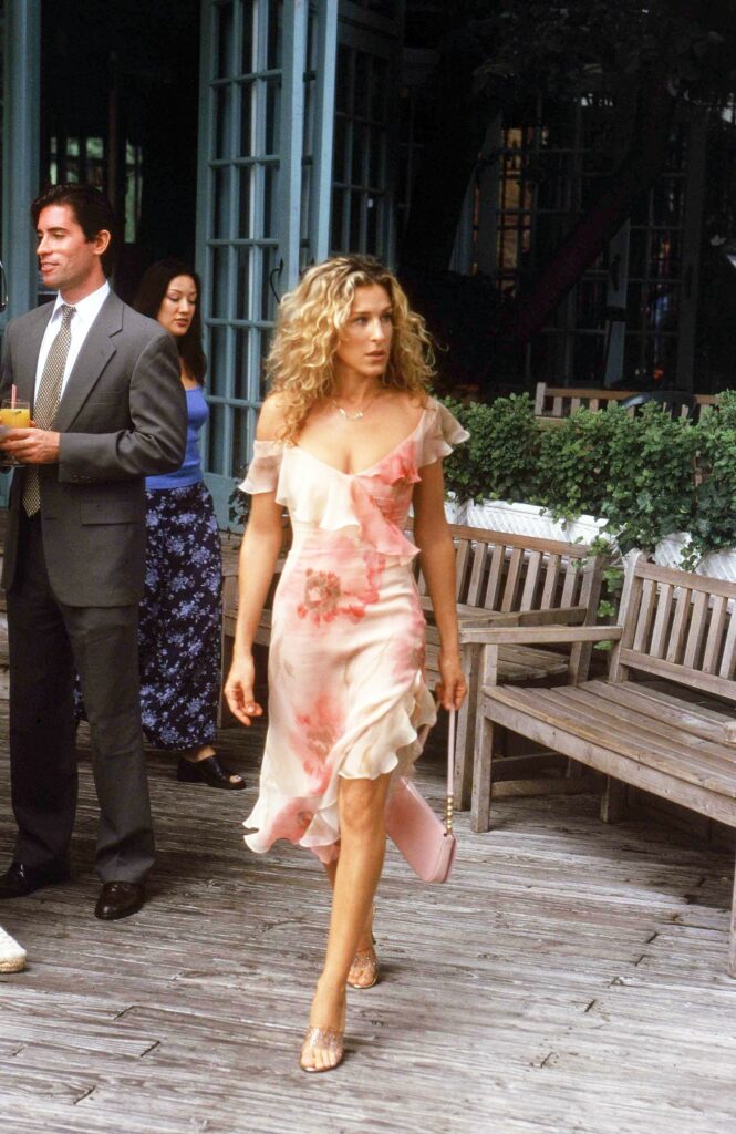 1675682682-Carrie-Bradshaw-665x1024.jpg