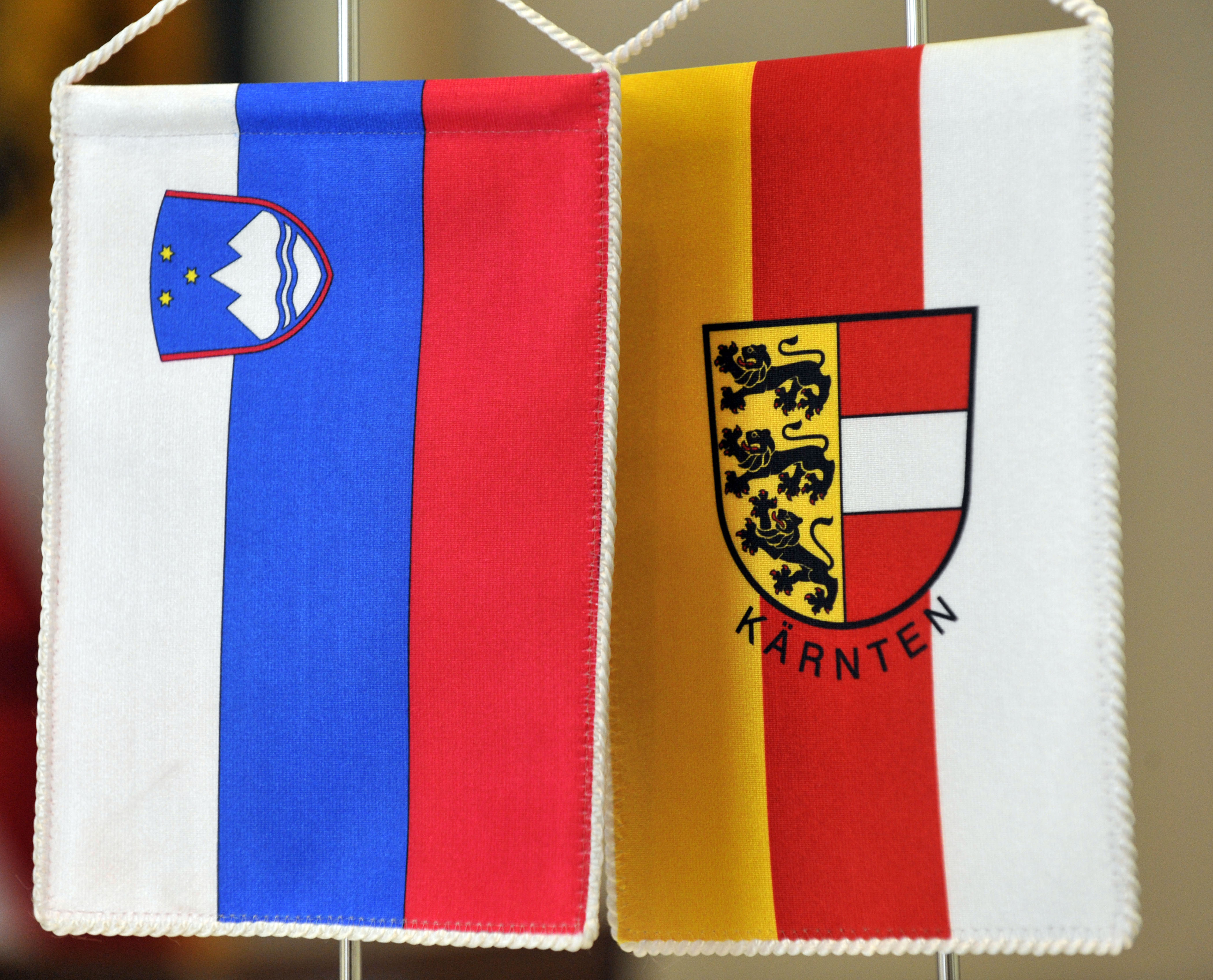 Slovenija, Koroška, zastava