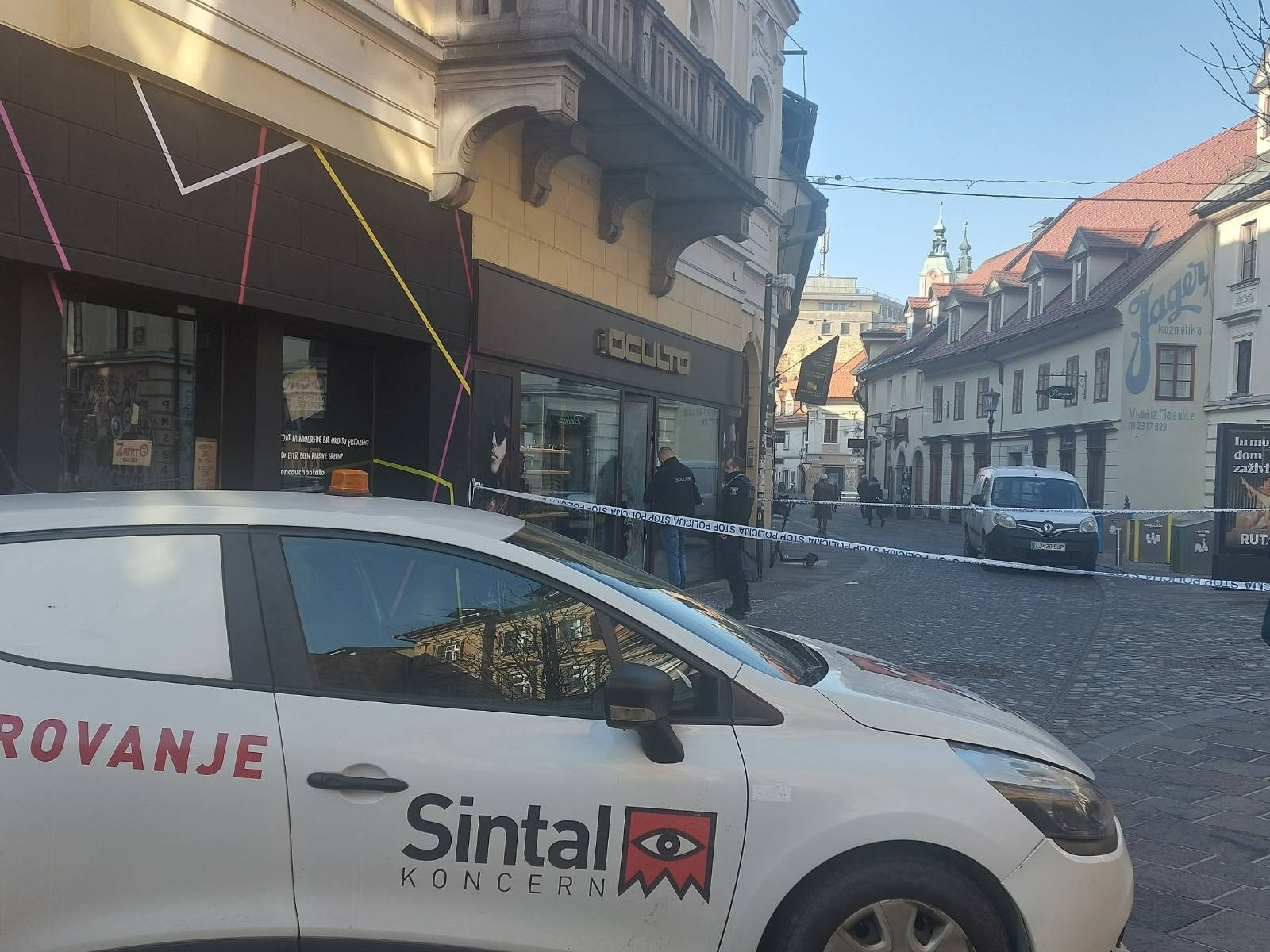 Policija, vlom, očala