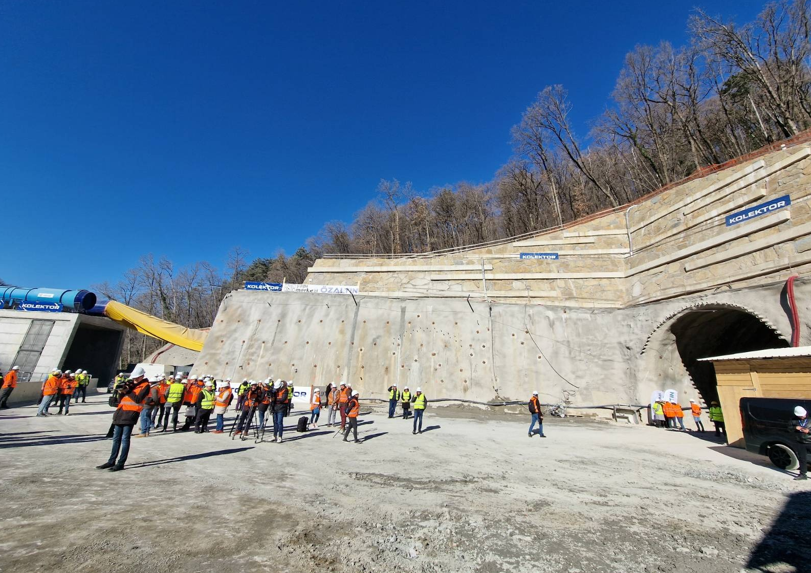 2TDK Kolektor, kapelica