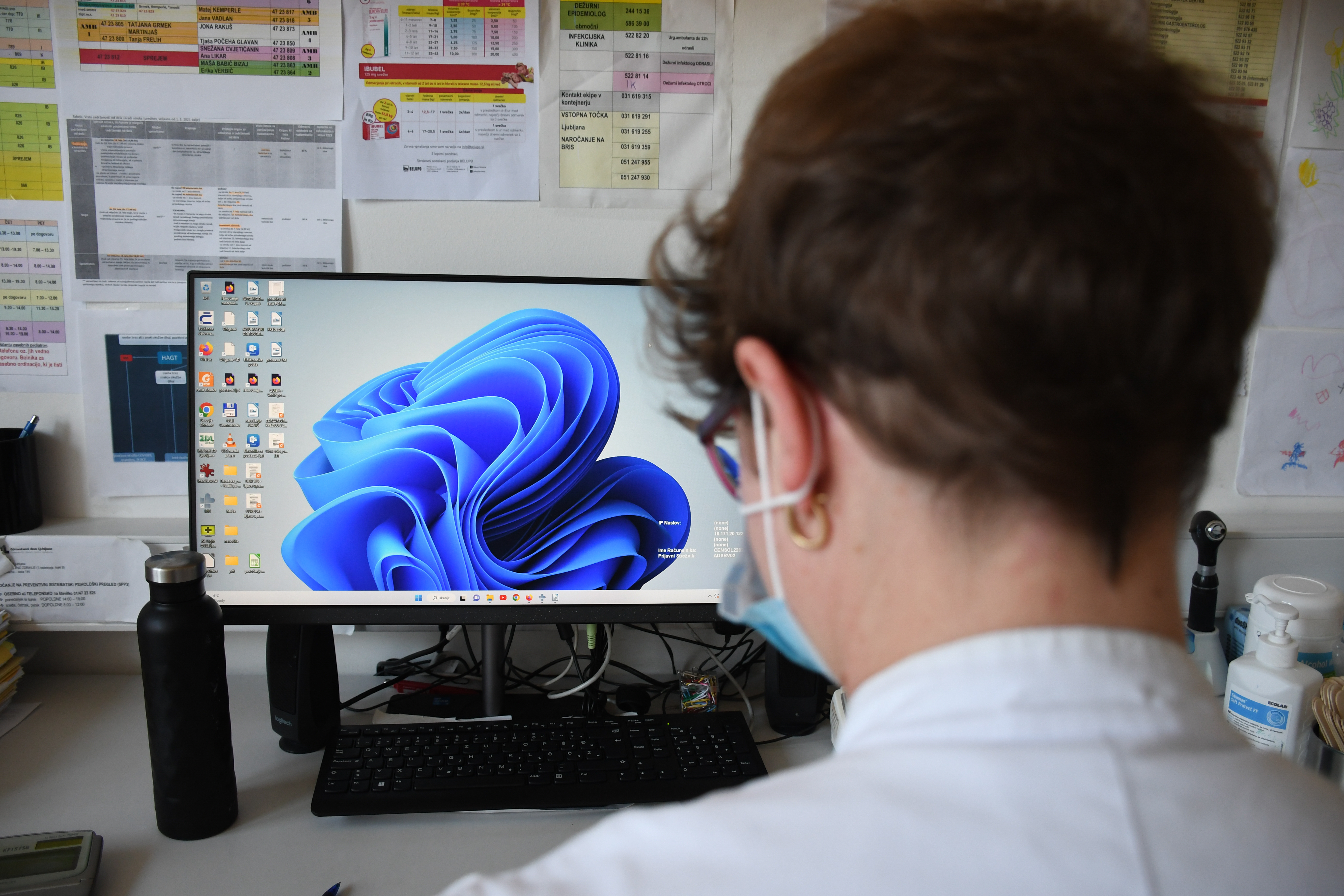 zdravstvo, ordinacija, medicinska sestra, računalnik