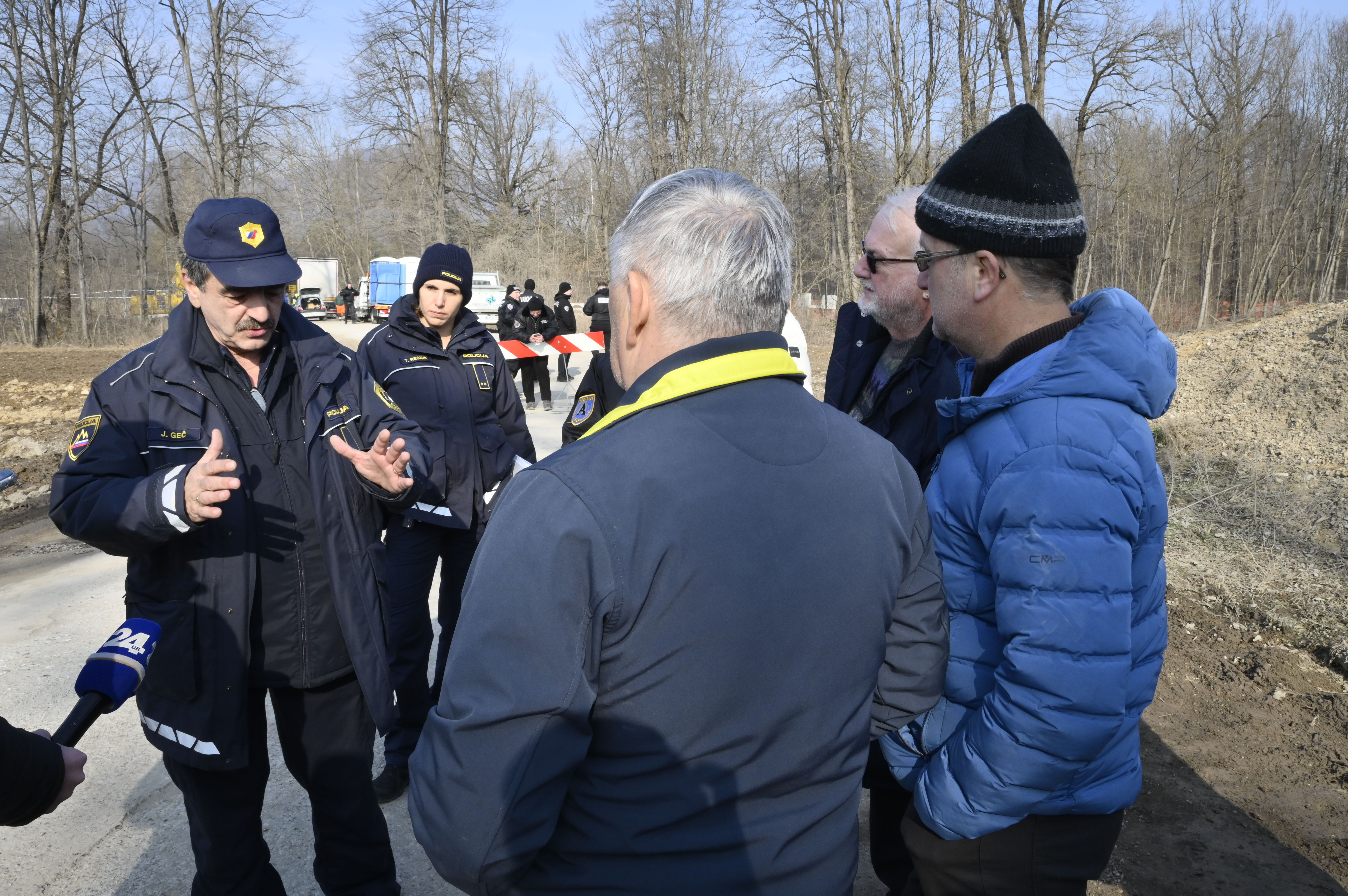 Gradnja kanala C0, varnostniki, protest