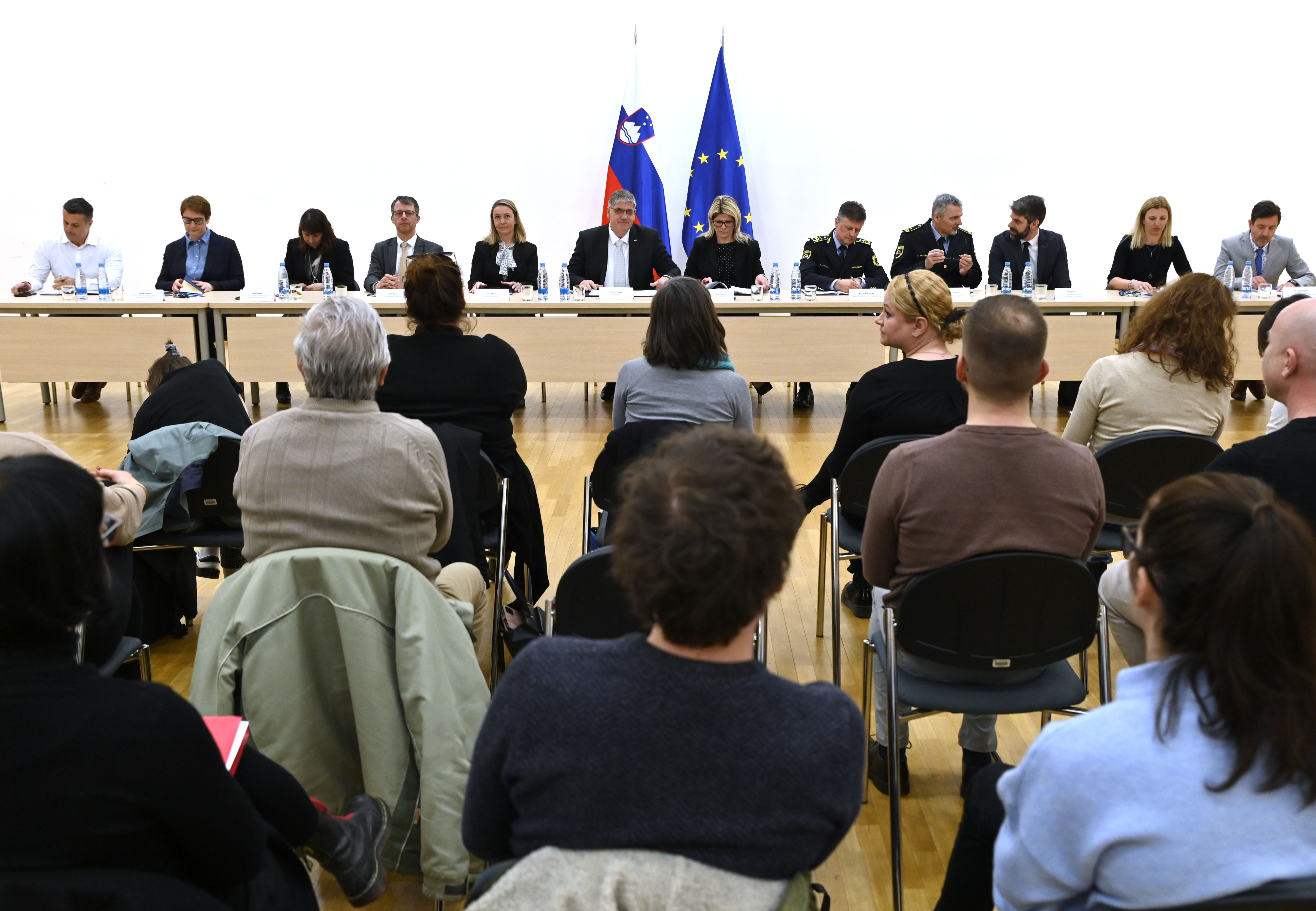 MNZ Poklukar srečanje z nevladnimi organizacijami