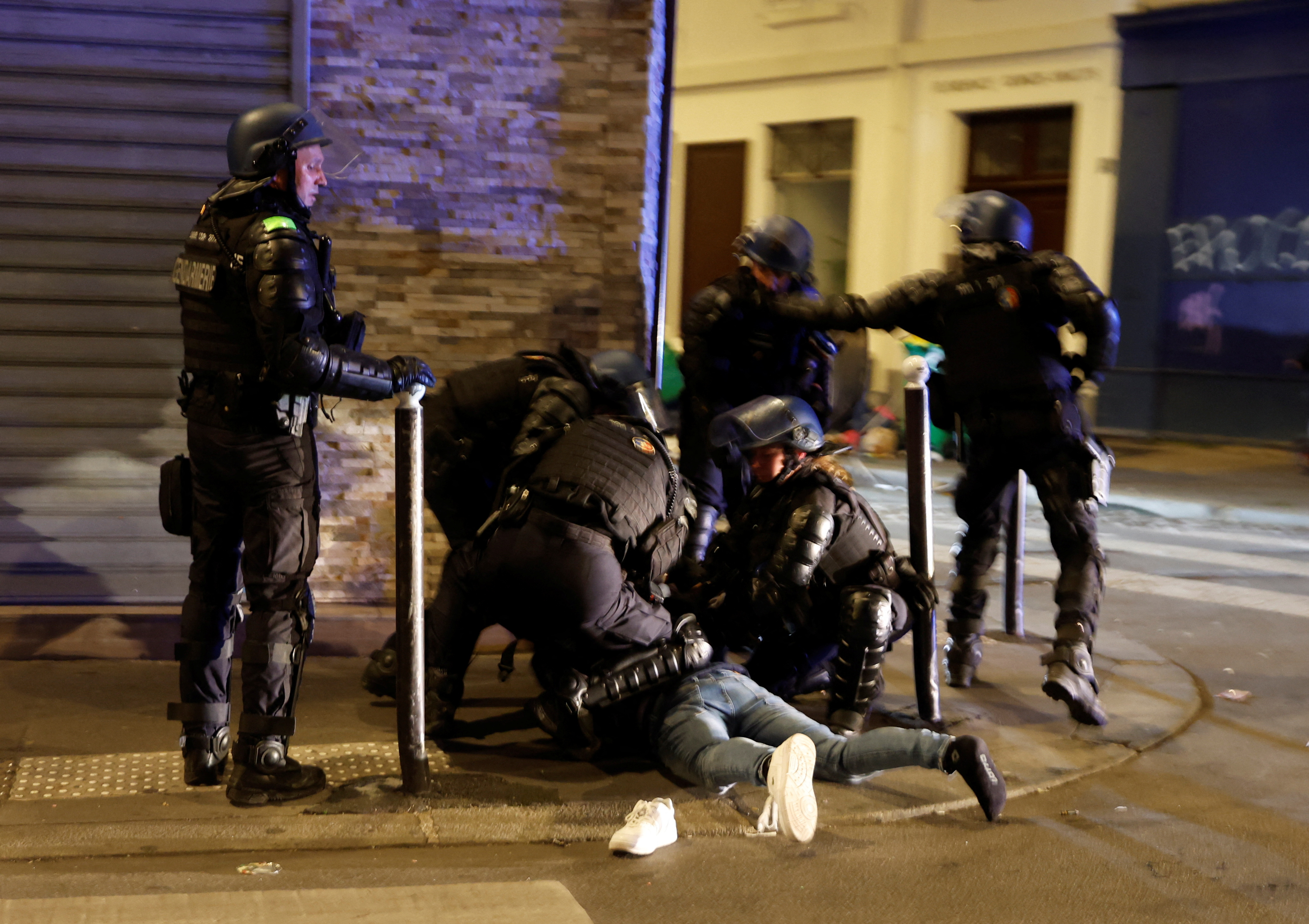 protesti, pariz, pokojninska reforma