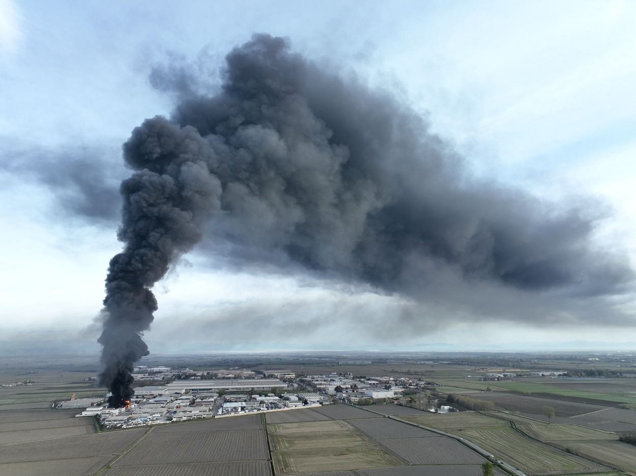 požar, italija, novari