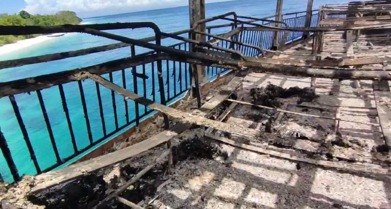 Filipini, trajekt, požar