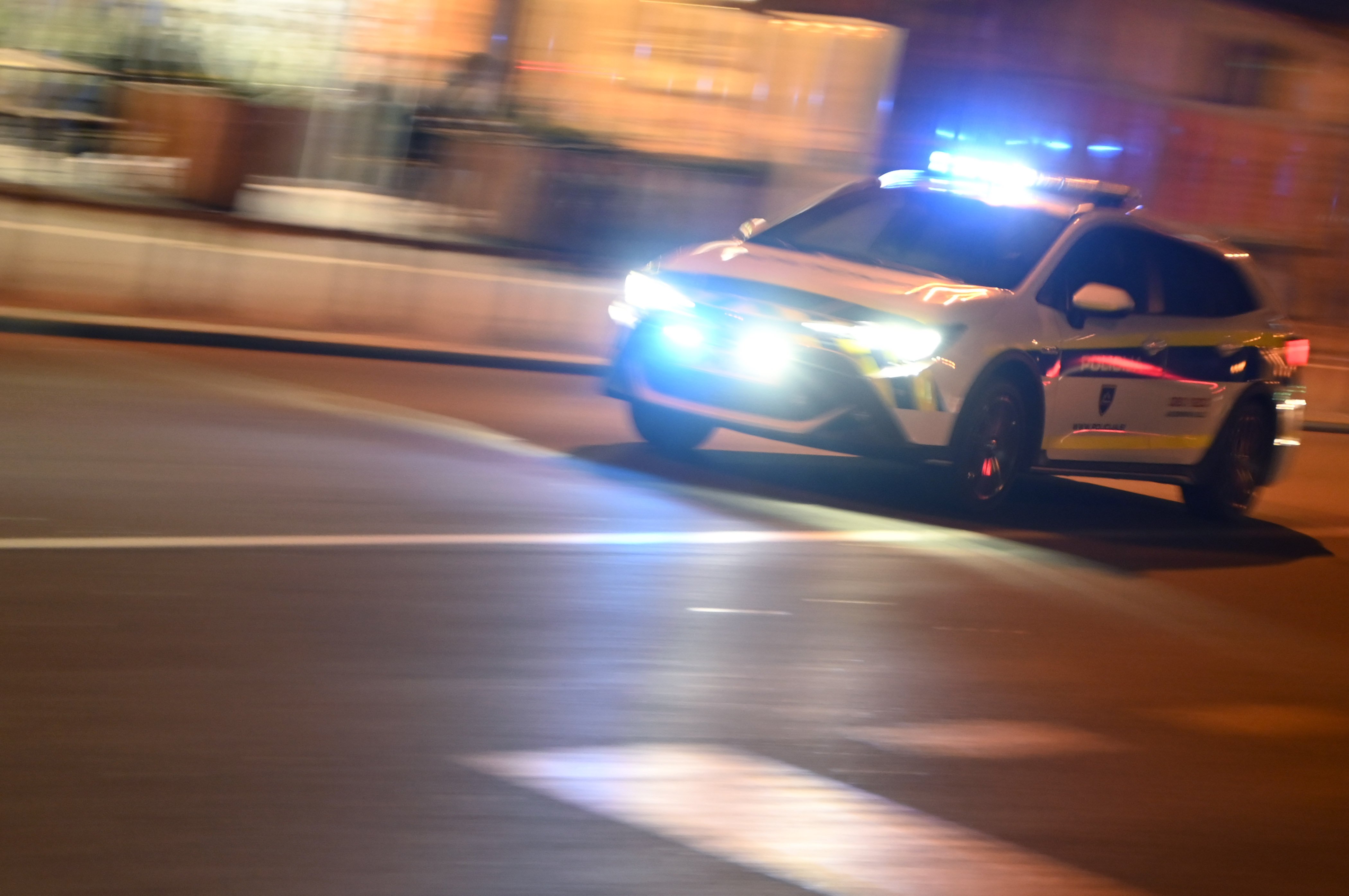 Policijsko vozilo signalne luči