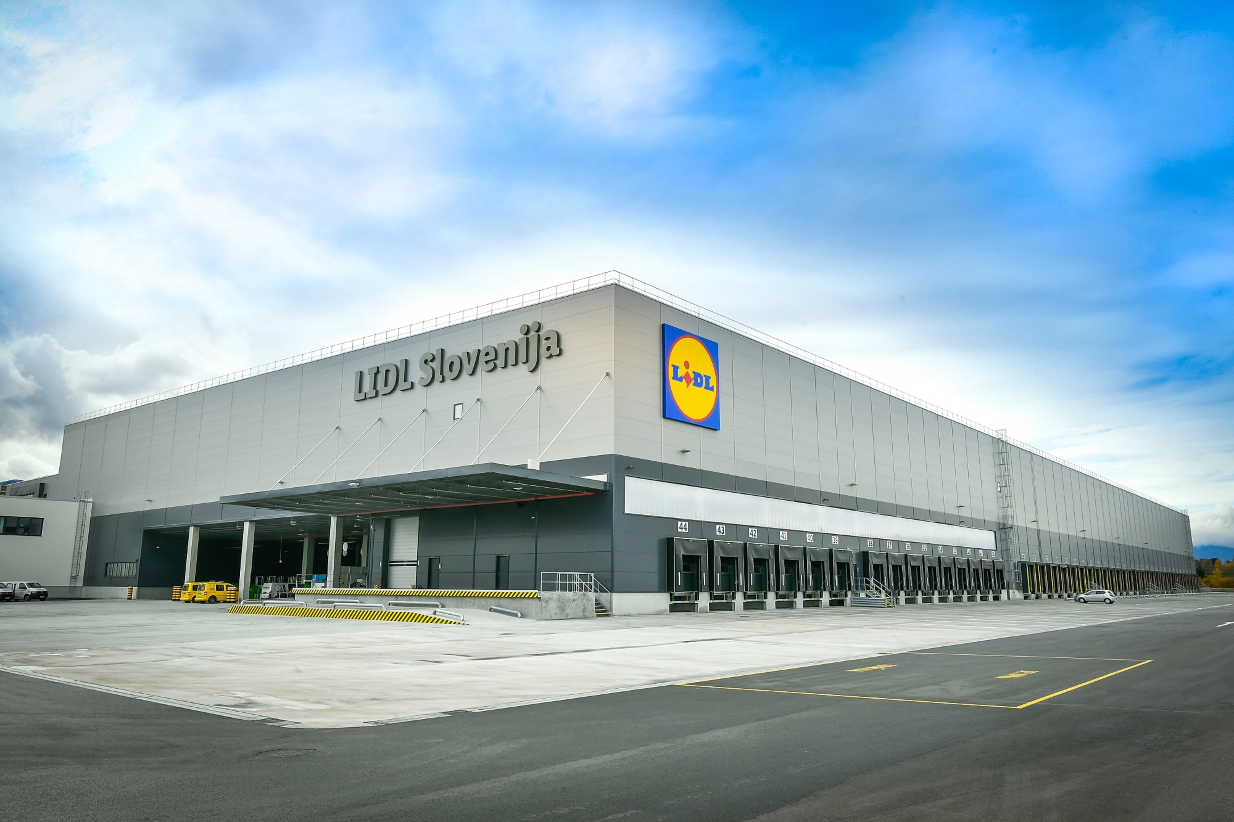 Lidl, trgovina