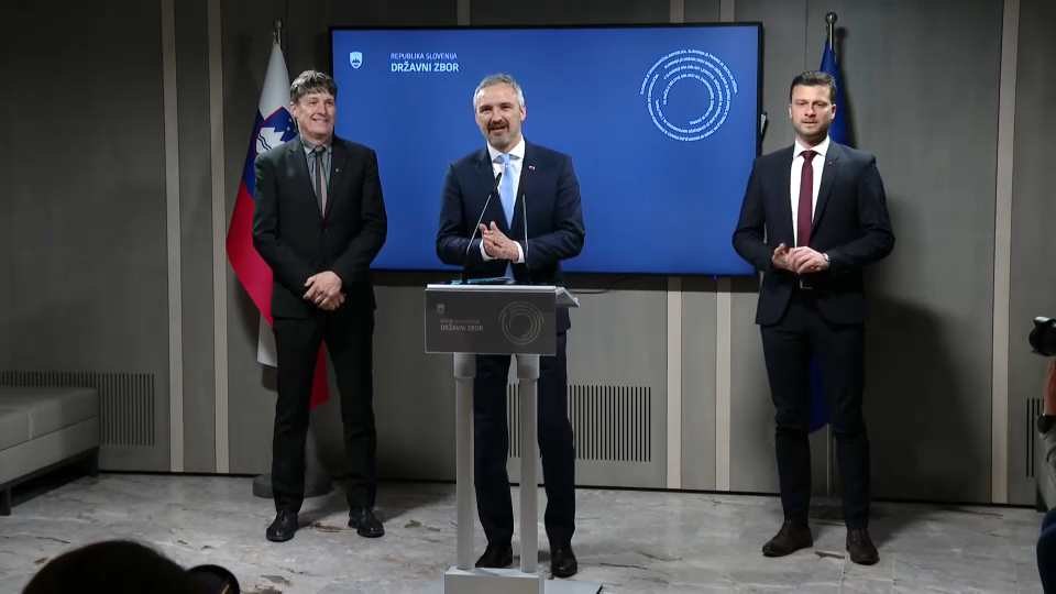 Sajovic, Cigler Kralj, Prednik