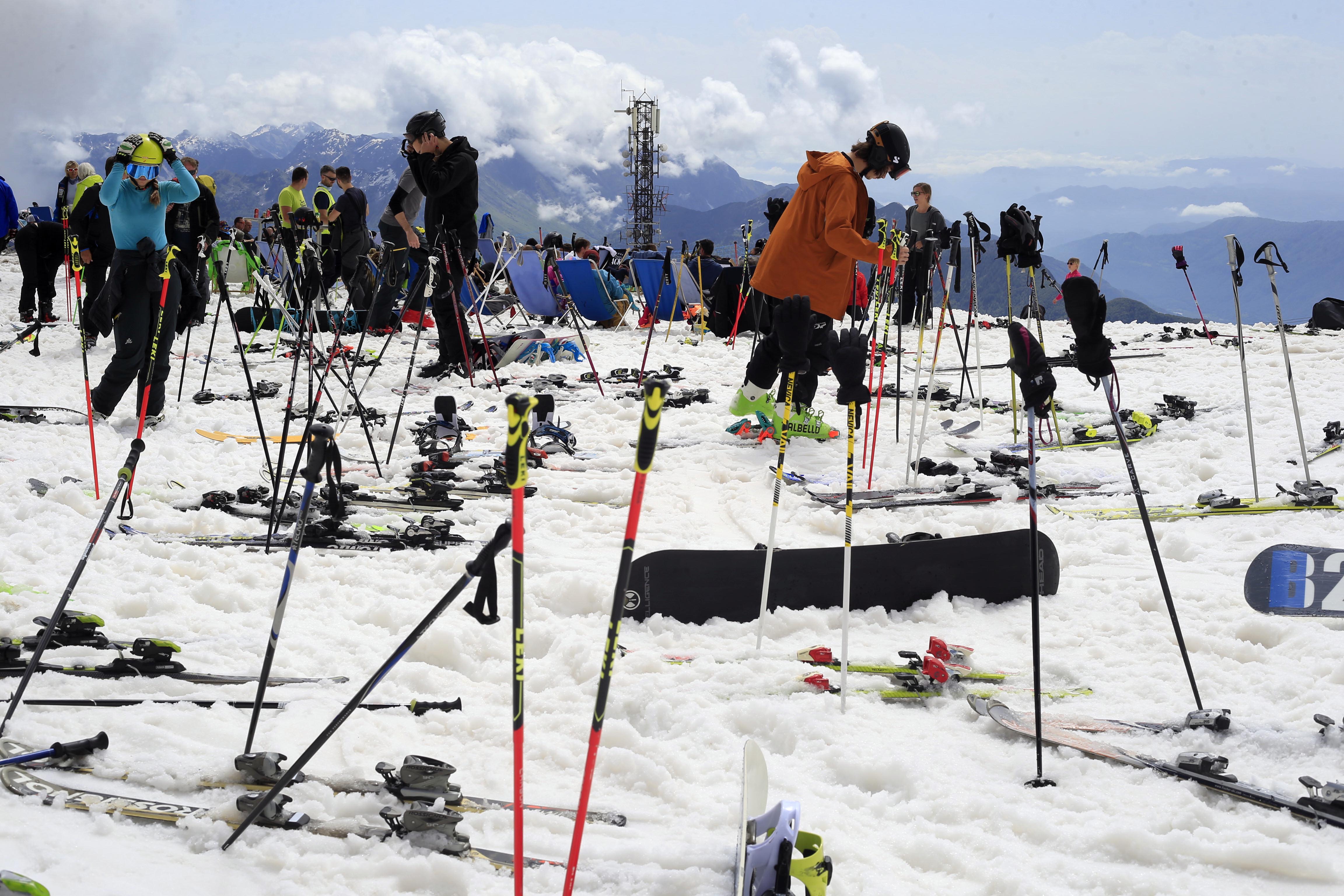 Smuka,Kanin,smučišče,bordanje,oprema,gore,zima