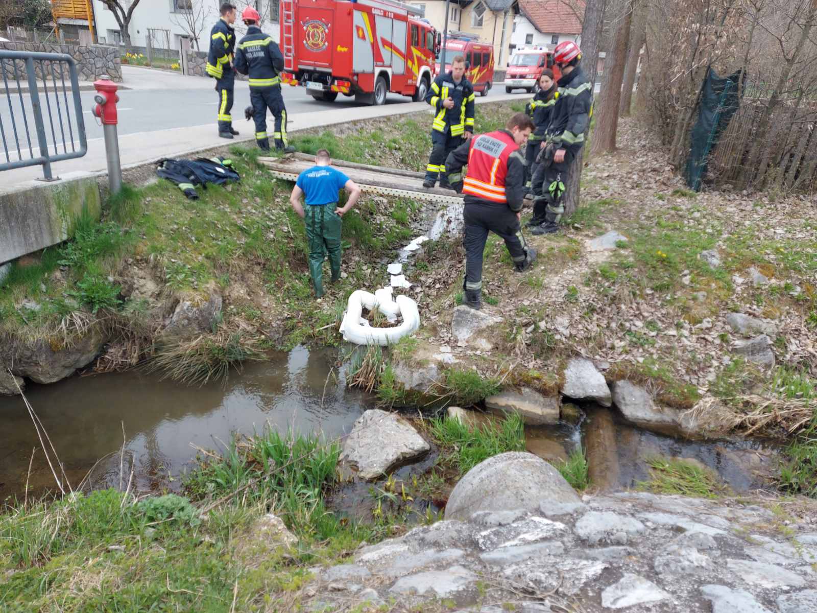 Komenda, Kamnik, onesnaženje
