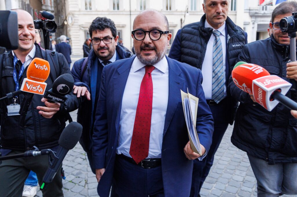 1681310062-italijanski-minister-1024x682.jpg