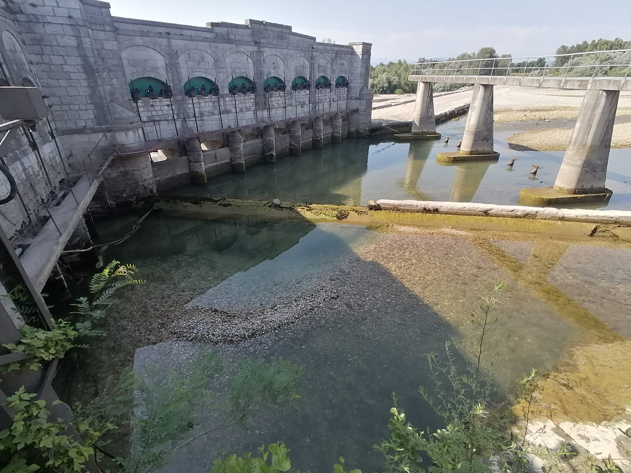 Soča med lansko sušo v Zagraju (Vir: Daniele Luis)