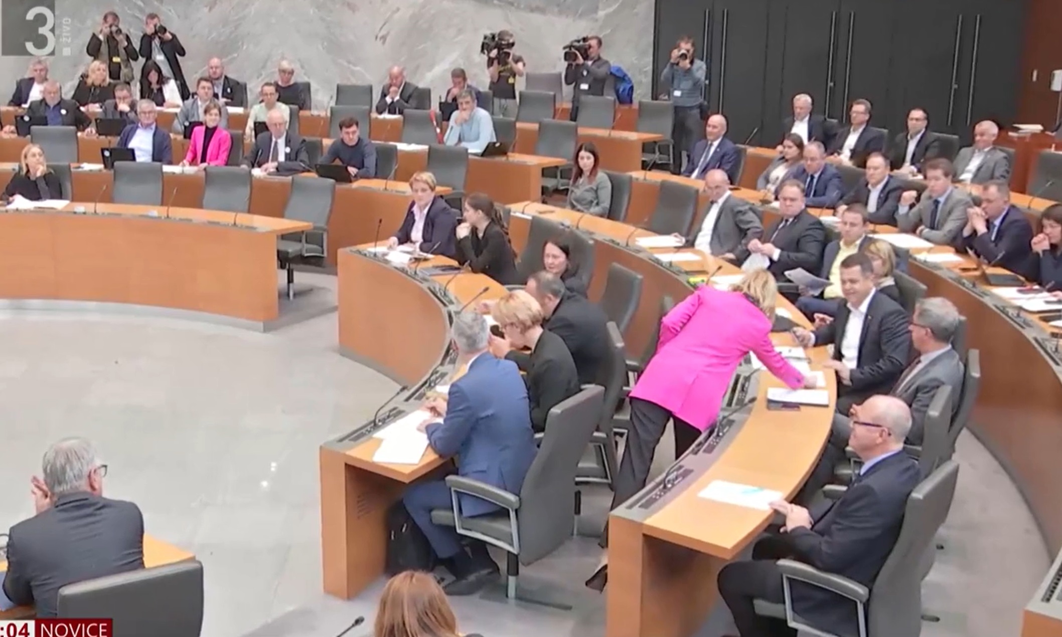 Šetinc Pašek, Magyar2