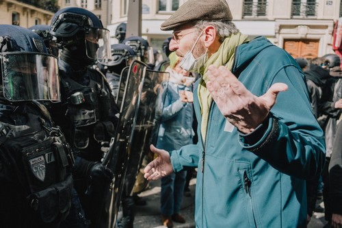 Pariz, Macron, pokojninska reforma