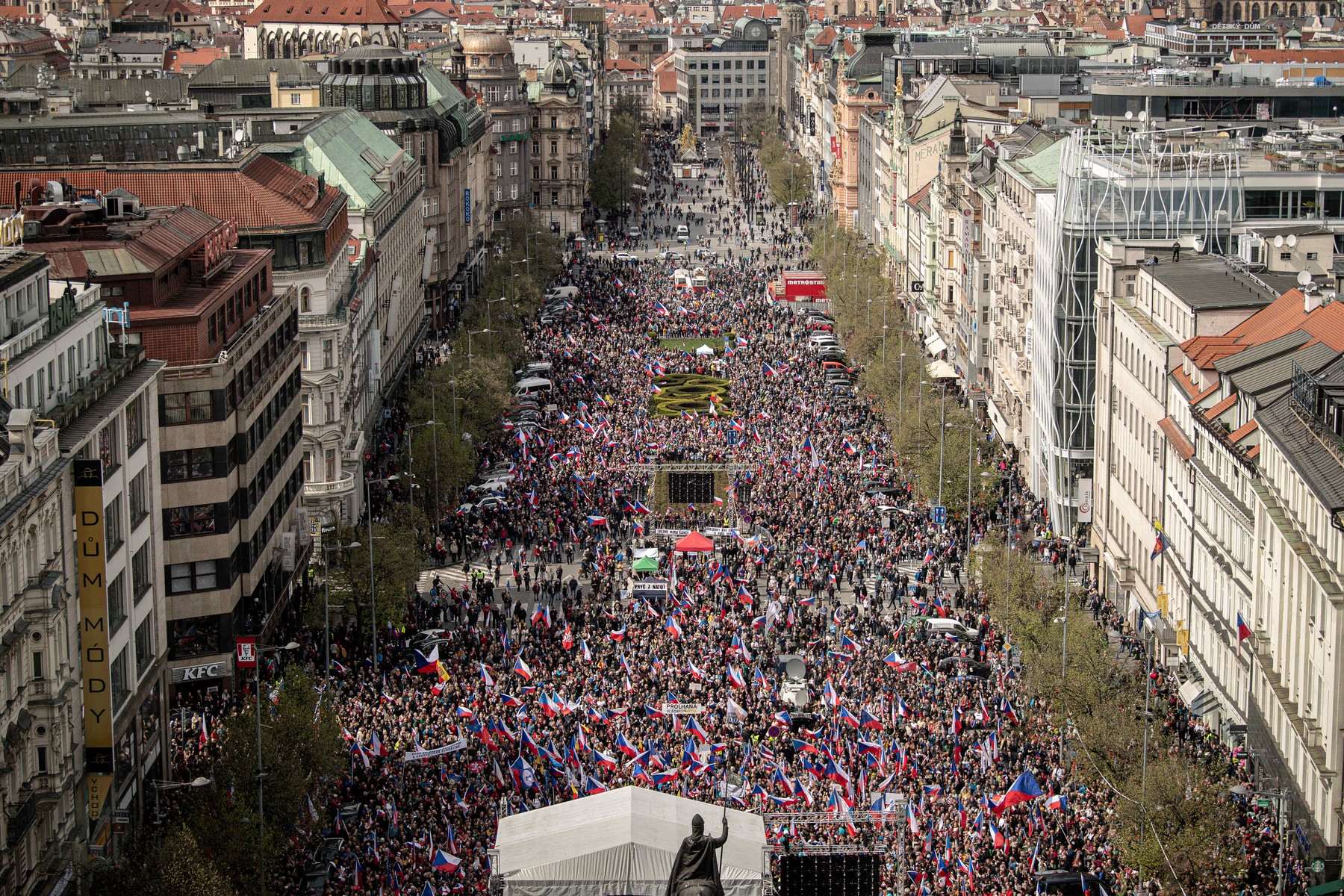 Protivladni protesti na Češkem