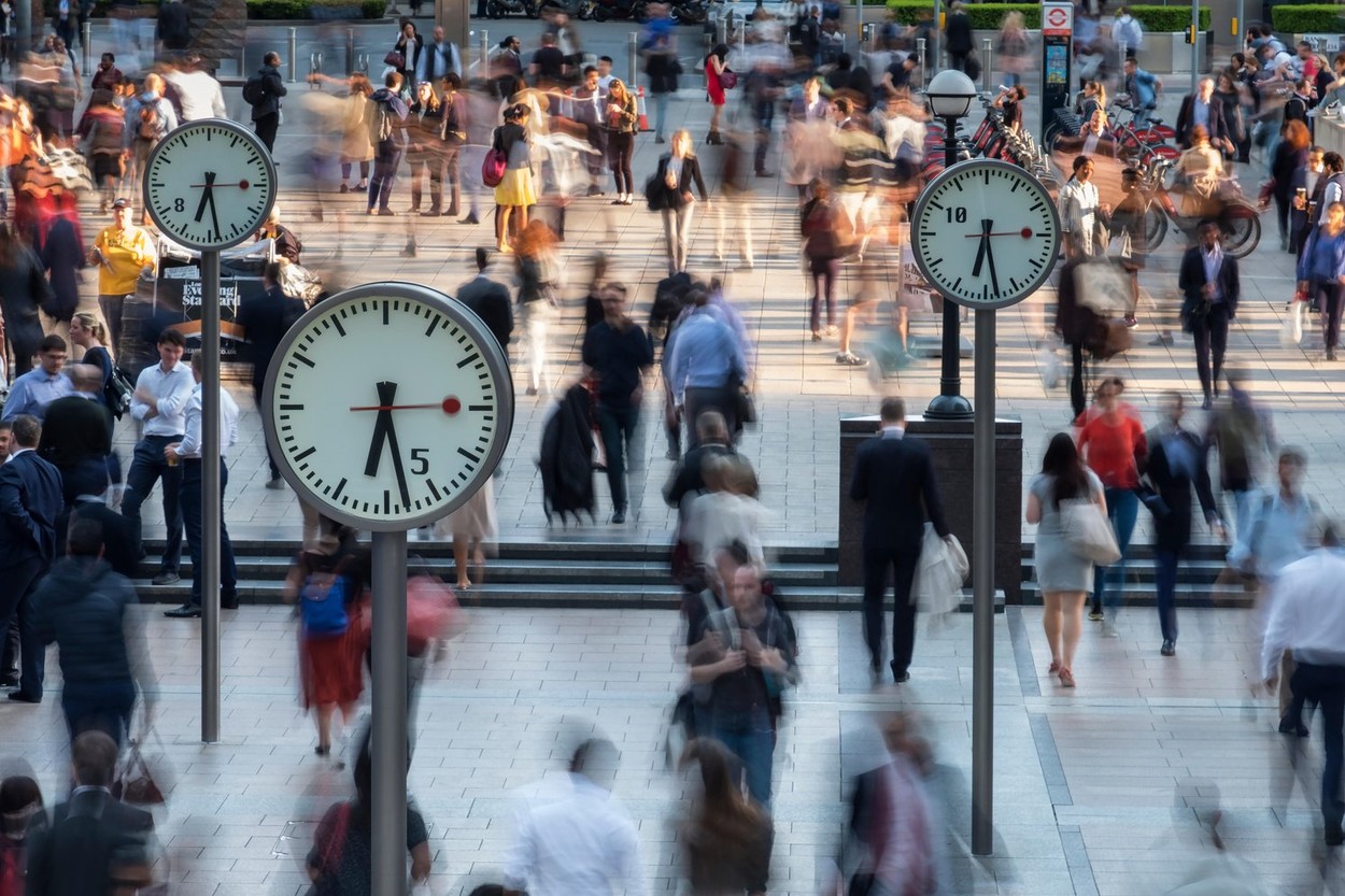 transport,postaja,javnost,ura,promet,ljudje,gužba,ulica