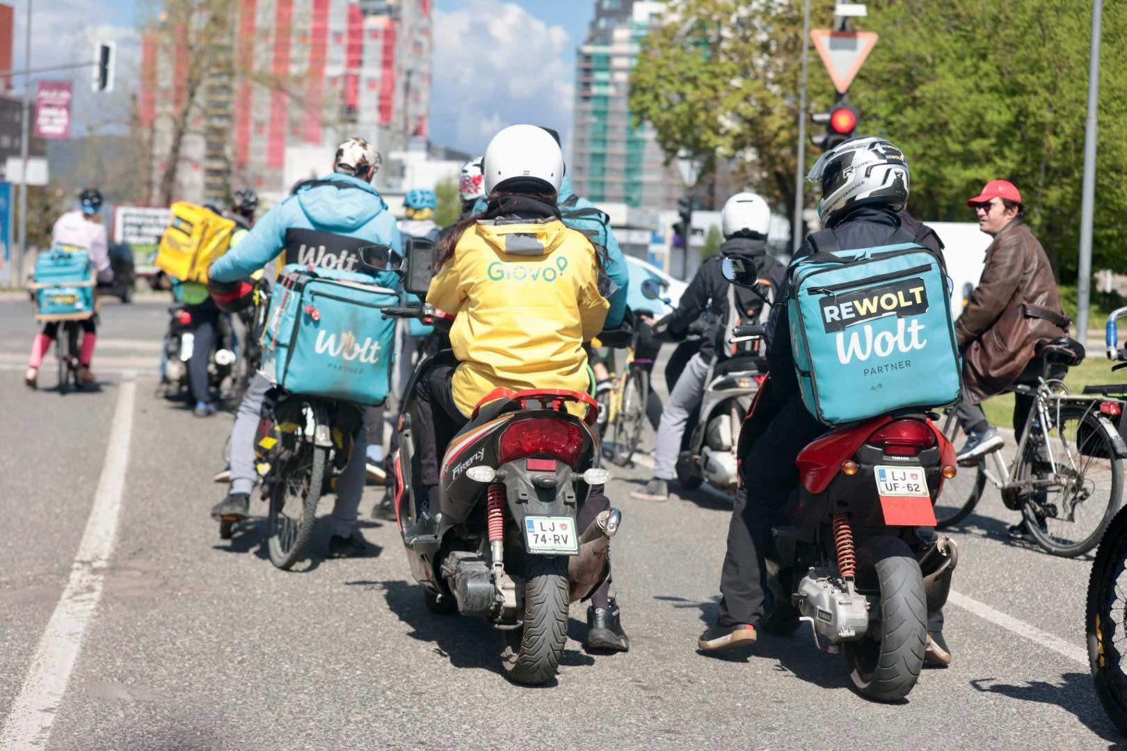 Sindikat dostavljavcev, Wolt, Glovo