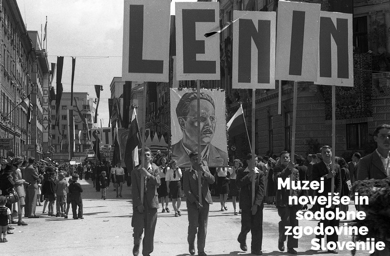 Prvomajska parada v Ljubljani leta 1946 (Foto: Slavko Smolej, hrani Muzej novejše in sodobne zgodovine Slovenije)